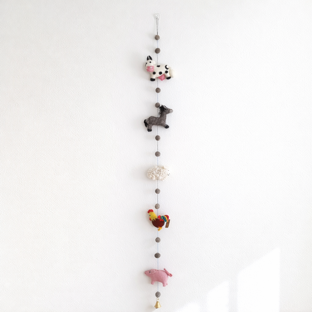 Felt Farml Animal Garland