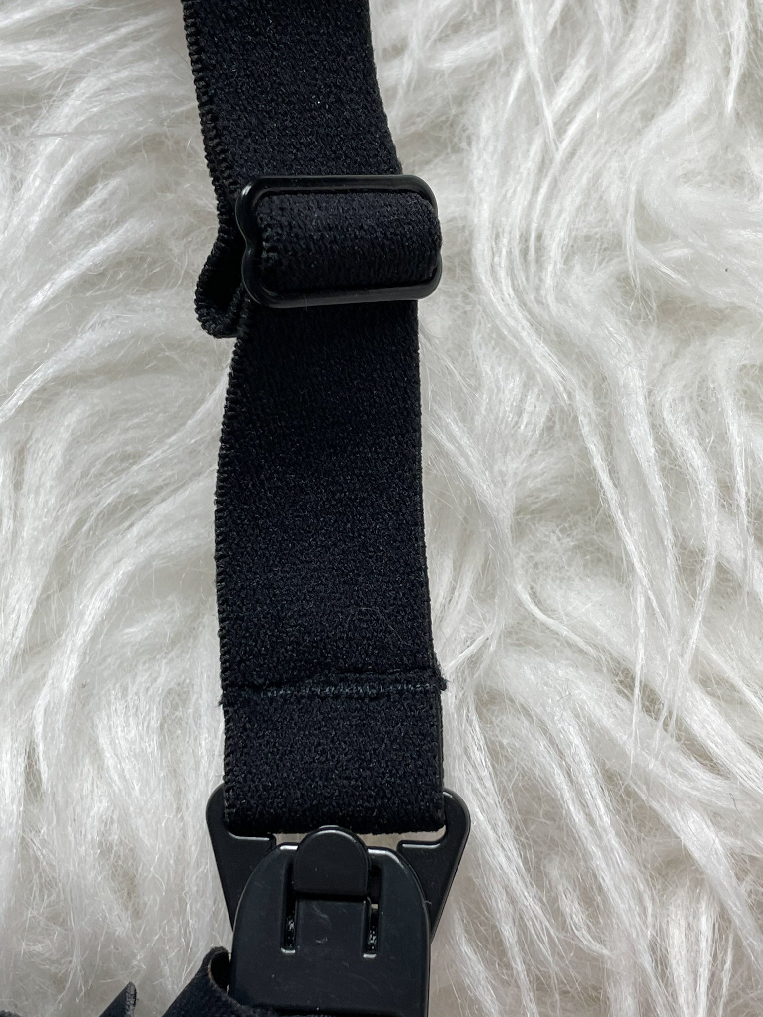 Lucie - Hiit Scalloped High Impact Nursing Sports Bra (noir)