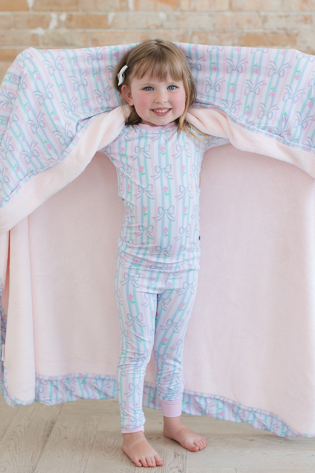 Lila - Plush Blanket