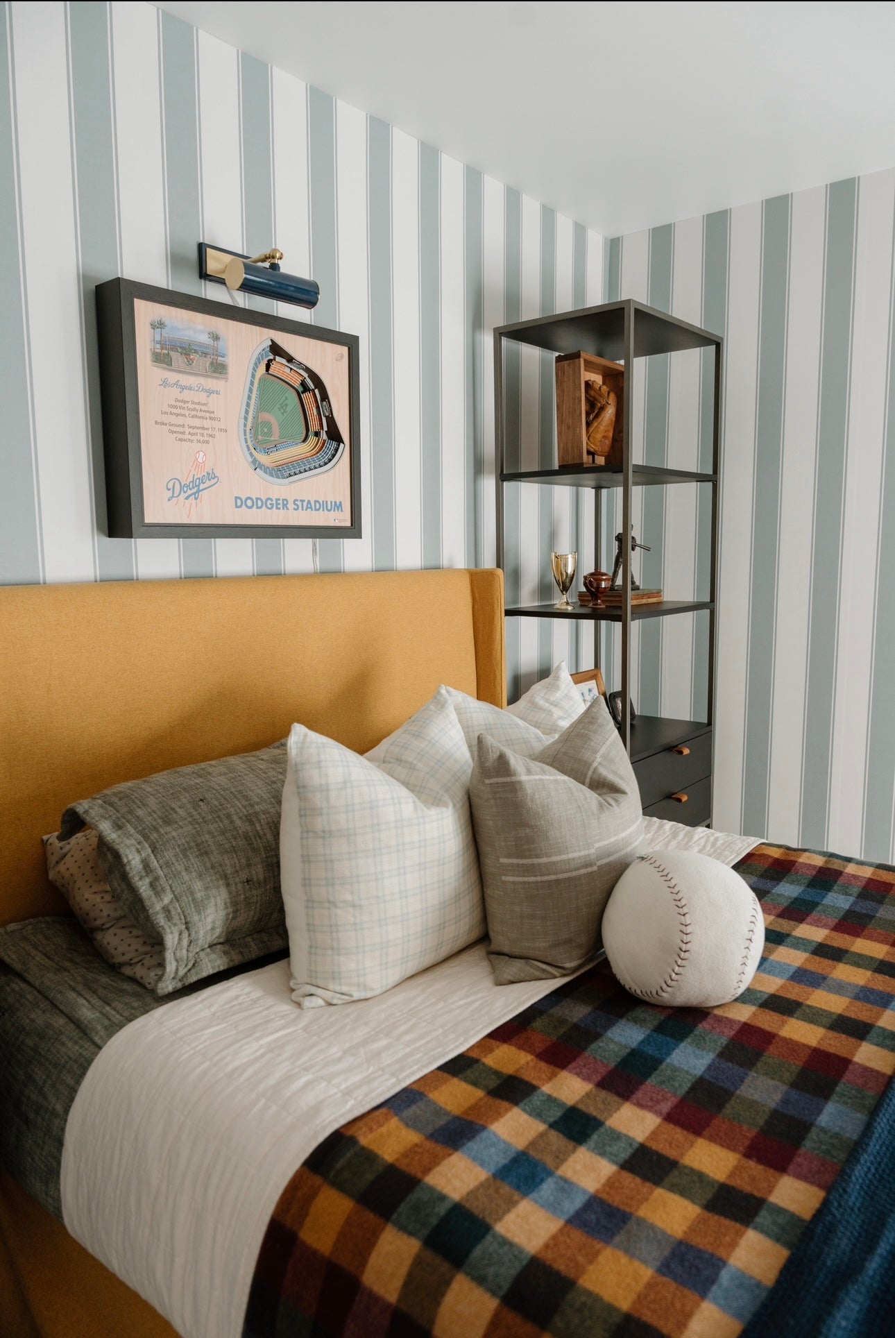 Andy Wallpaper By Hufton Studio