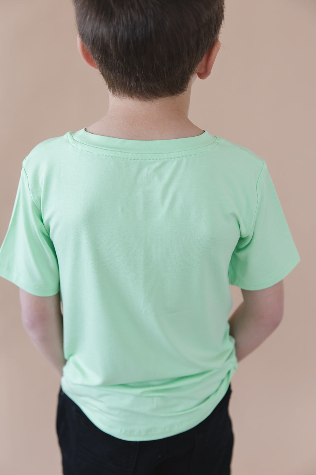 (solid) Buzz - Everyday Tee
