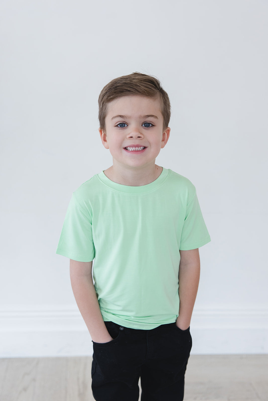 (solid) Buzz - Everyday Tee