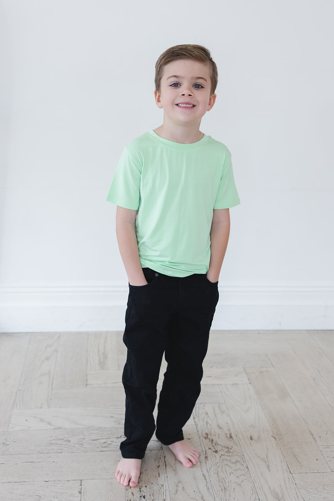 (solid) Buzz - Everyday Tee