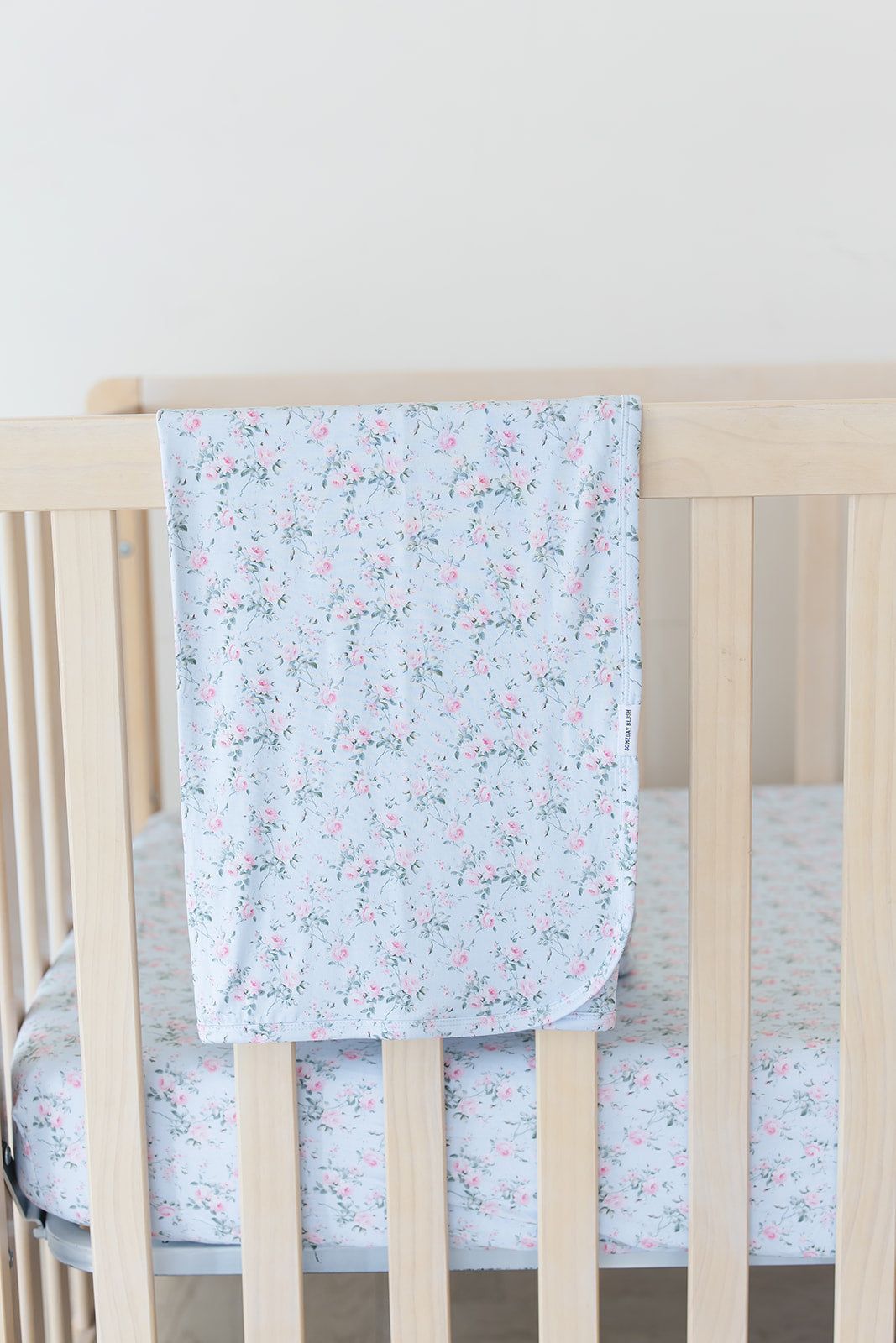 Eloise - Lightweight Blanket