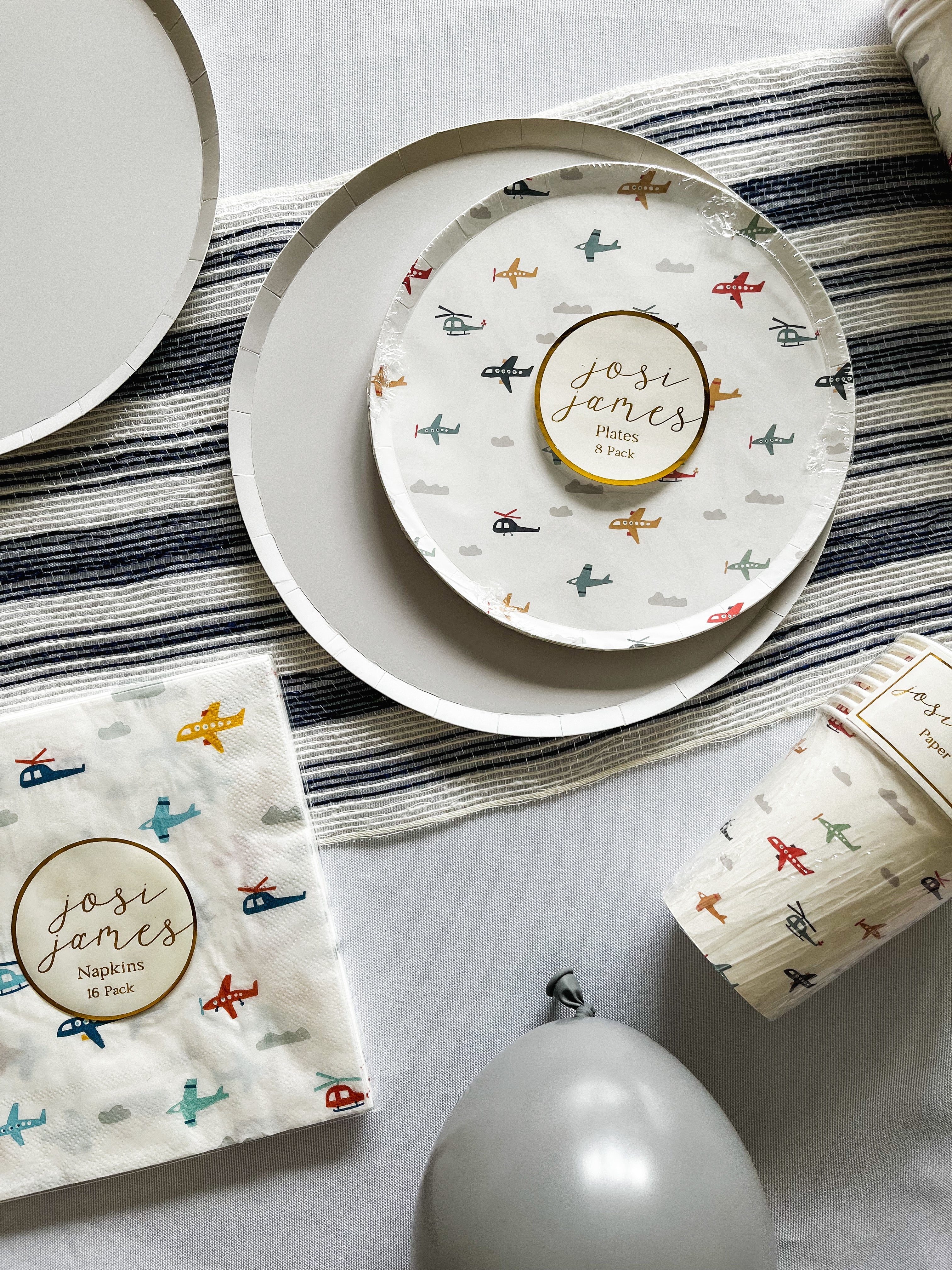 Airplane Cups (8 Per Set)