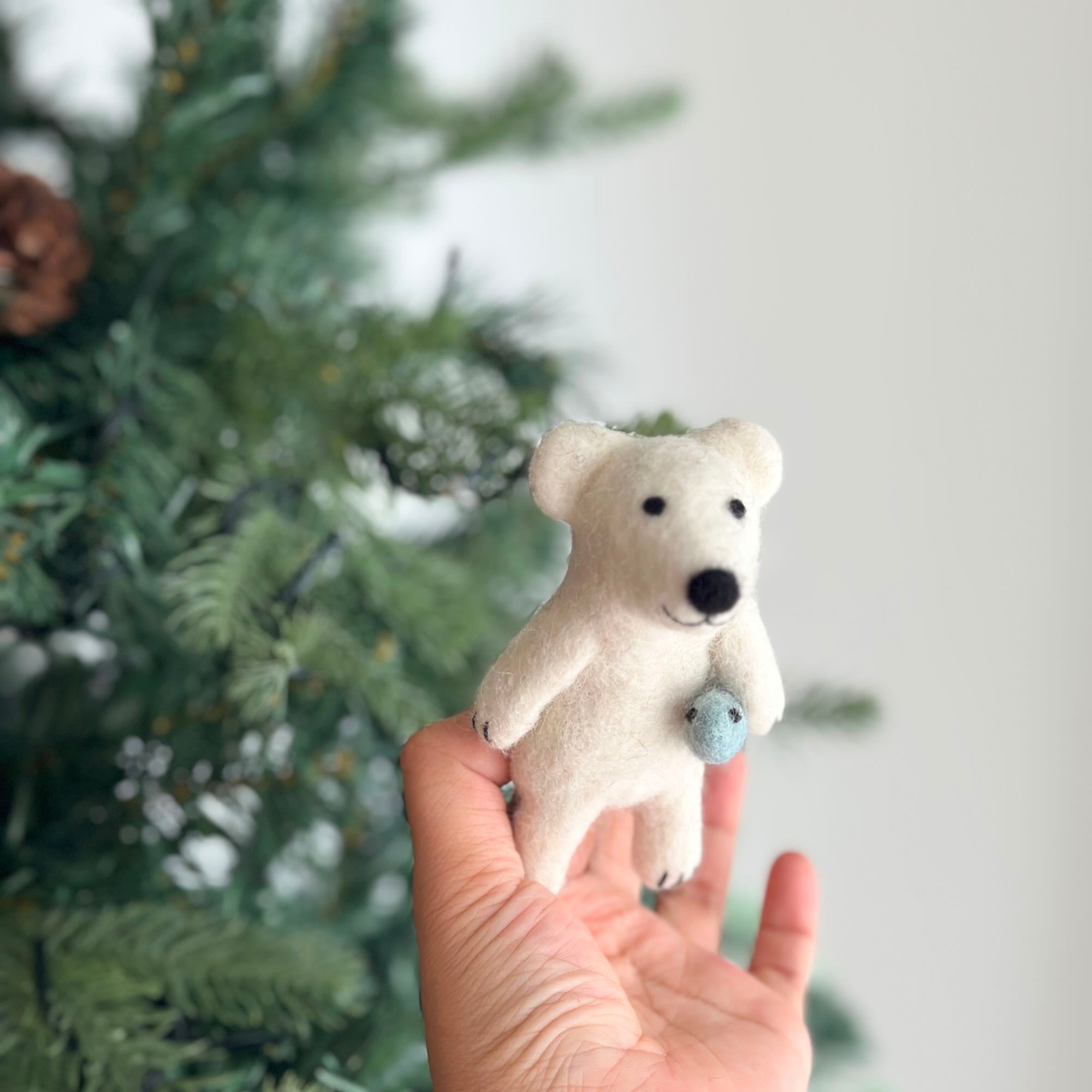 Finger Puppet: Polar Bear Catching A Fish