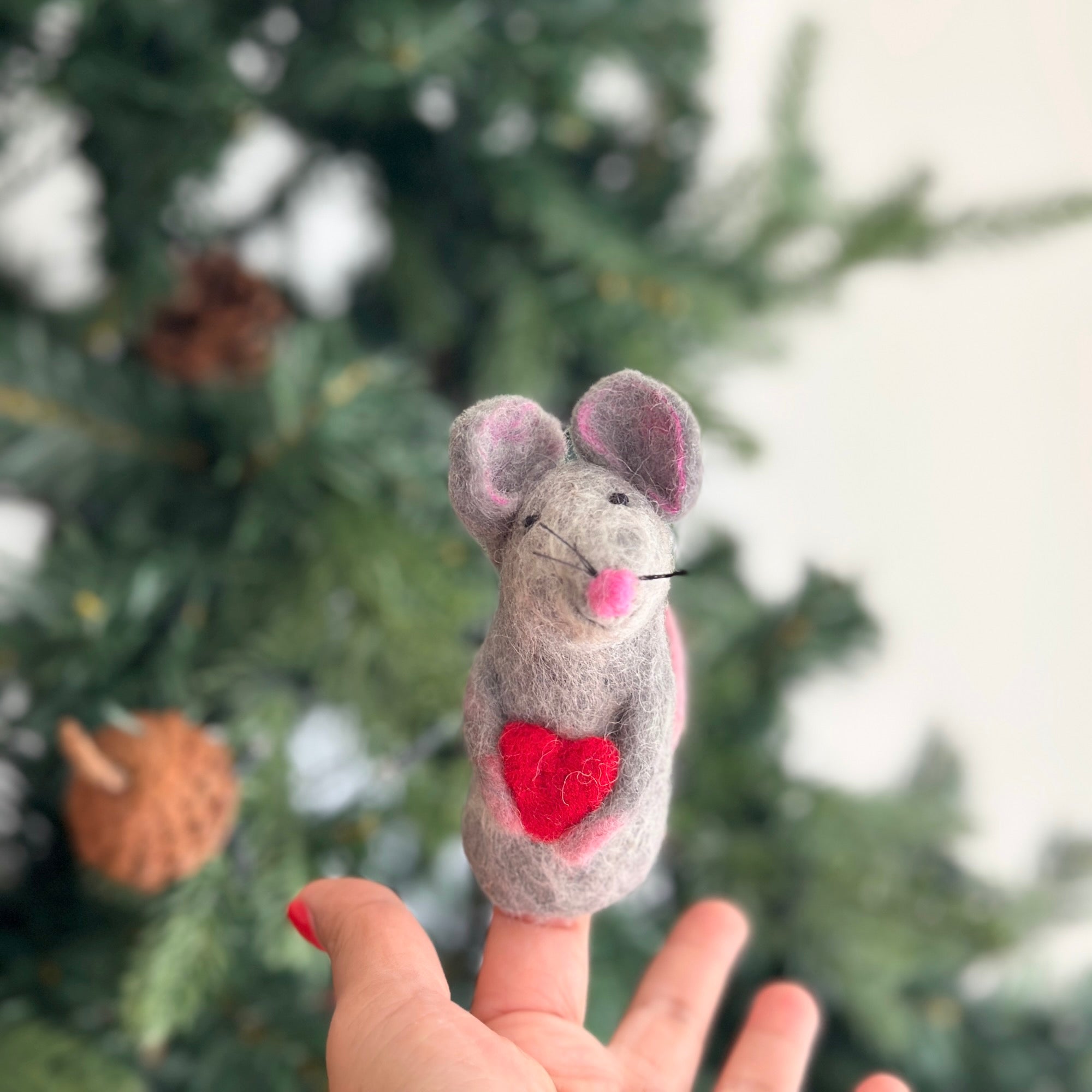 Mouse Holding A Heart Finger Puppet