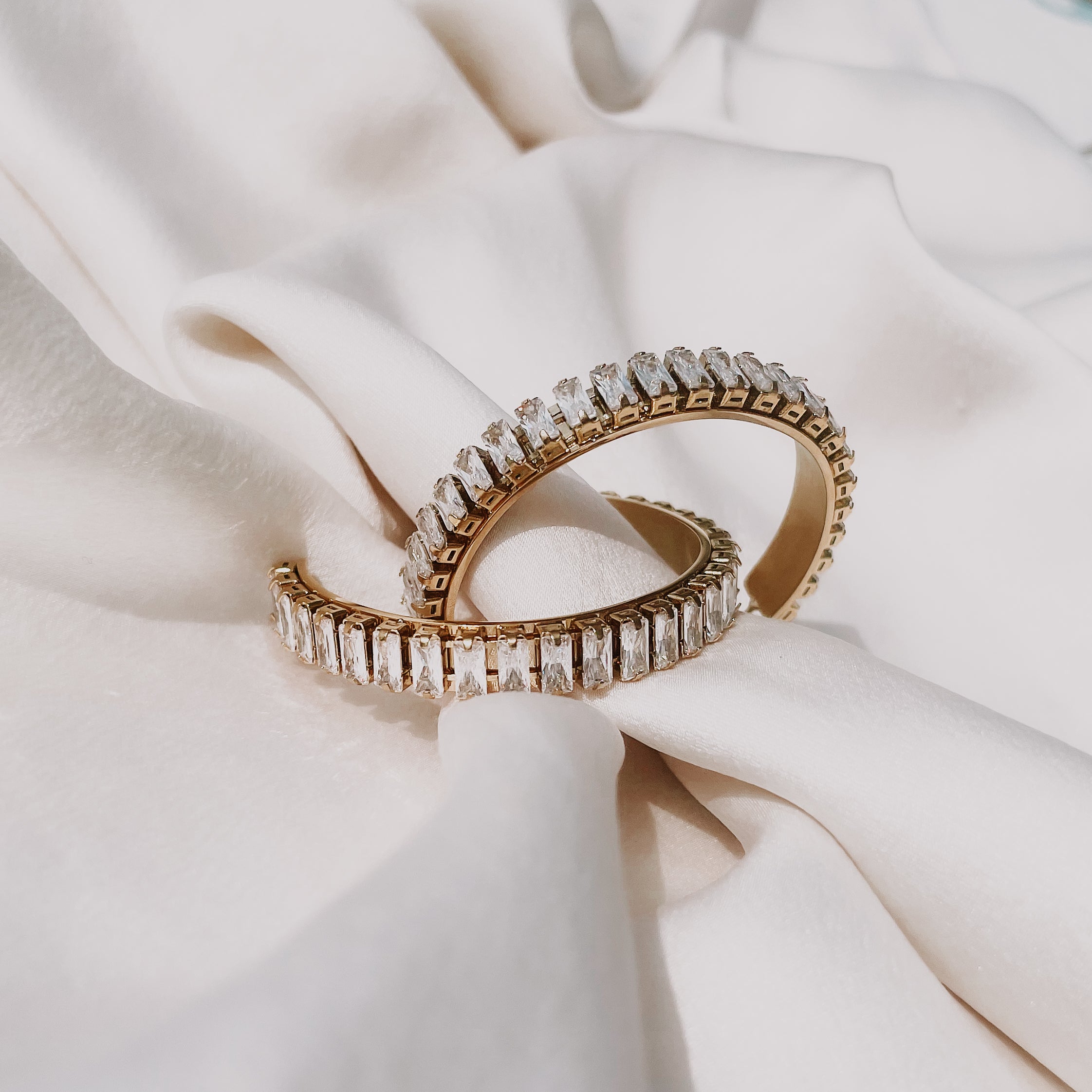 House Of Highclere Large Hoops