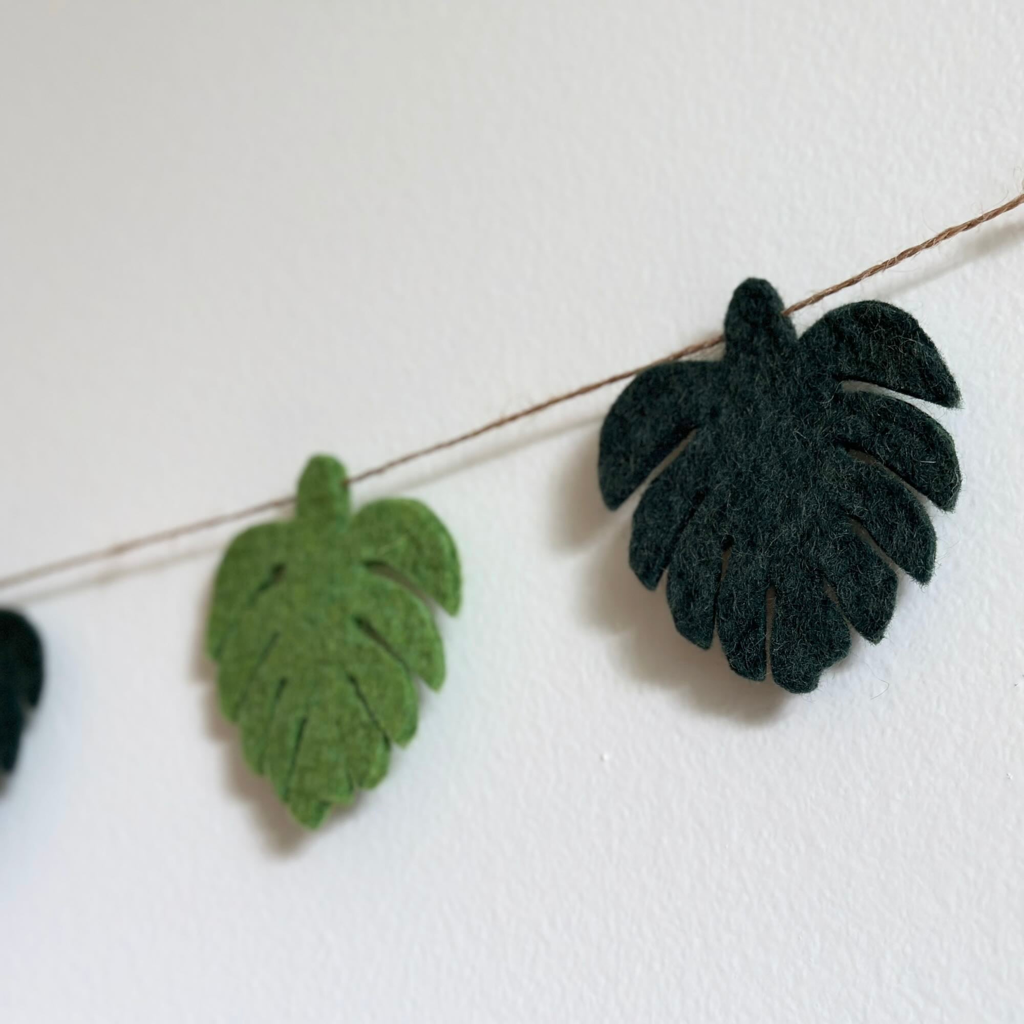Greenish Monstera Leaf Garland: Nature-inspired Decor