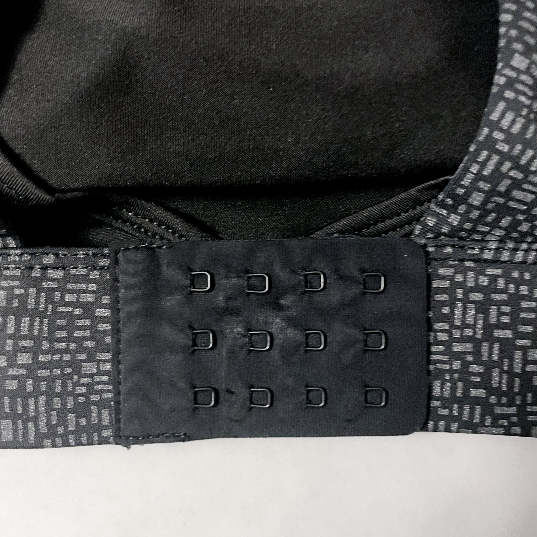 Chloé 4 Running Nursing & Pumping Sports Bra (black Shimmer)