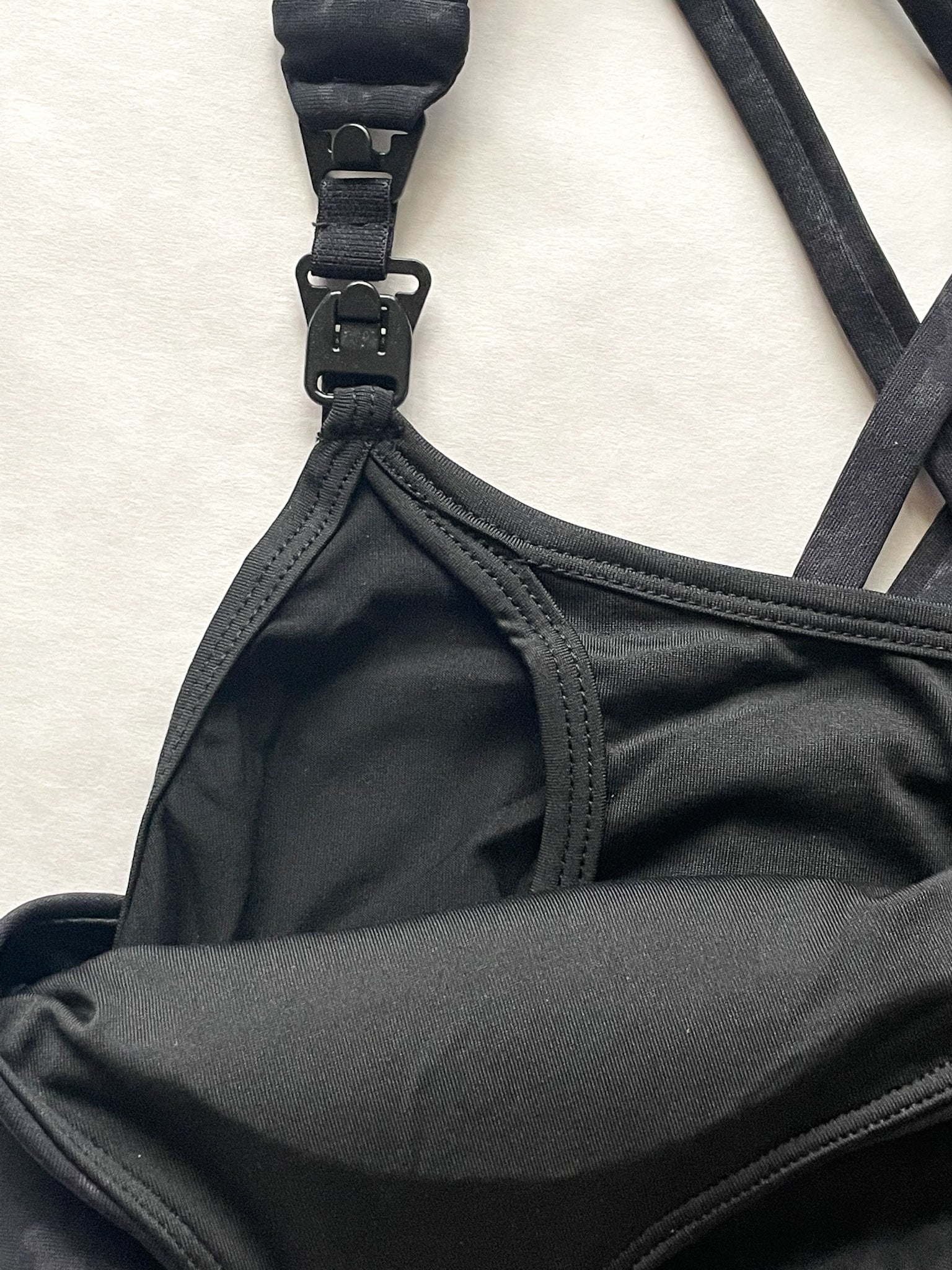 Chloé 4 Running Nursing & Pumping Sports Bra (metallic Snake Noir)