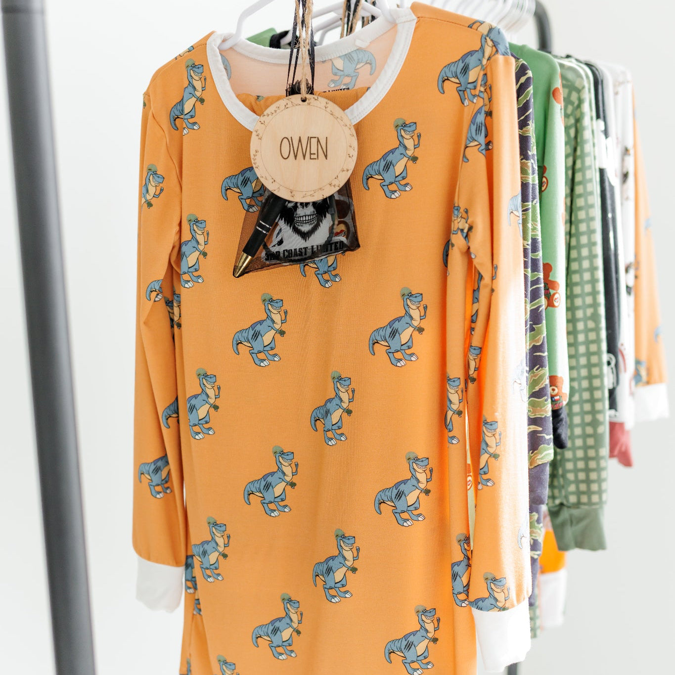 Dangerous Dino 2-piece Set