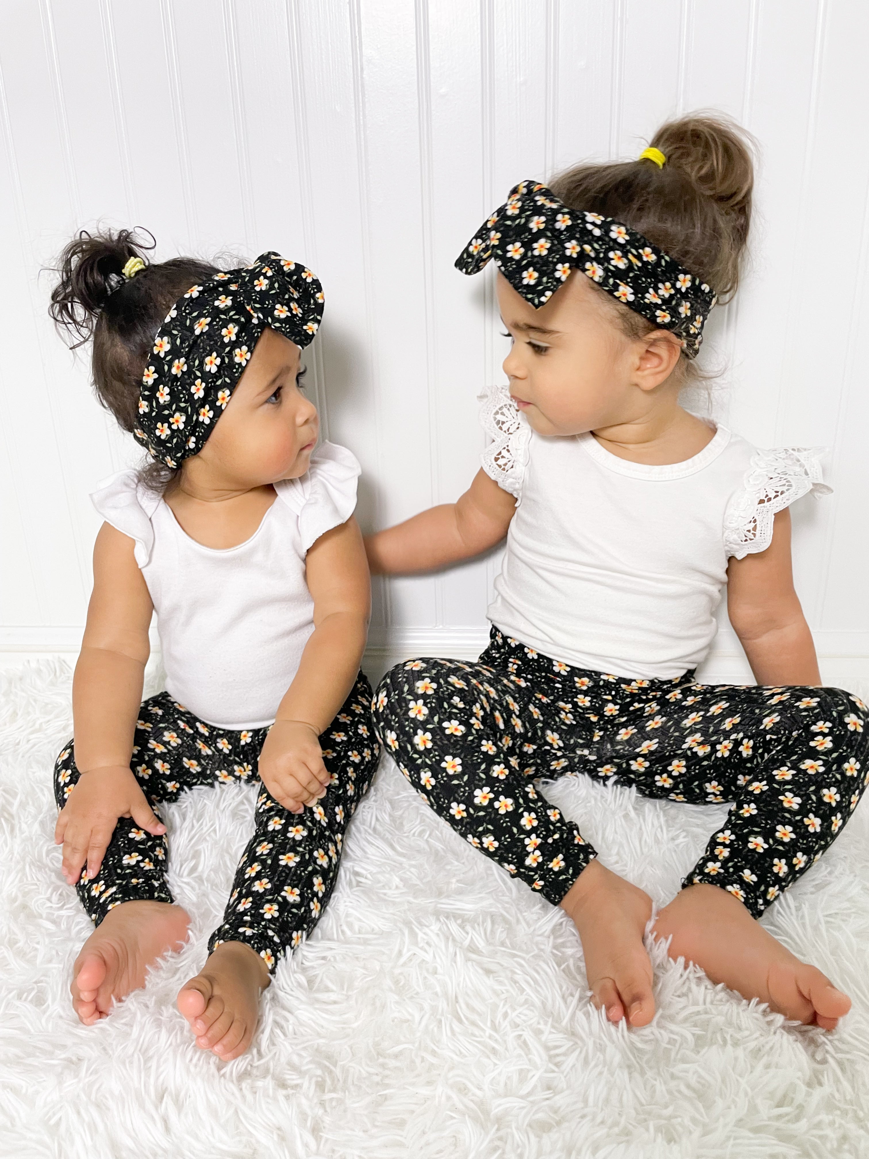 Dainty Floral Black Ribbed Leggings