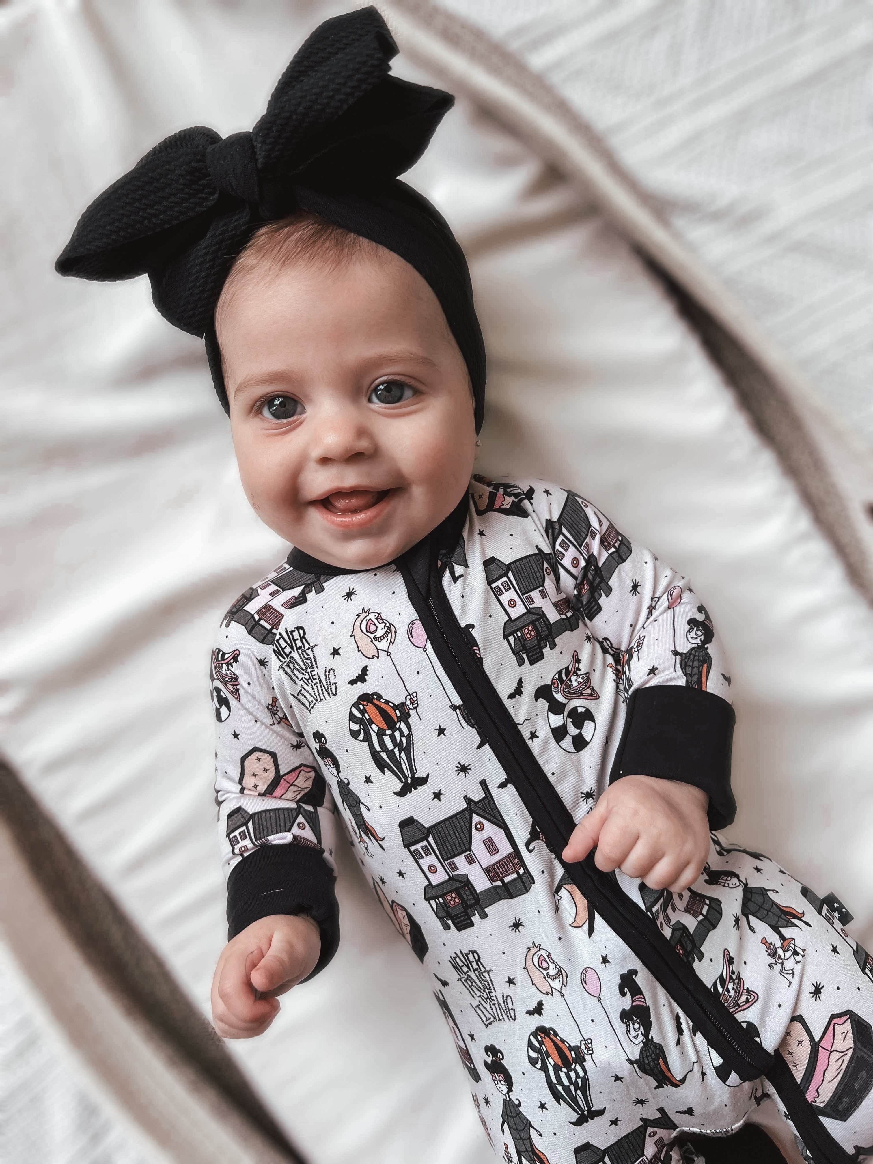 Never Trust The Living - Zippy