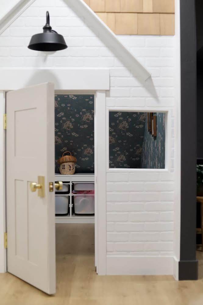 Liesl Wallpaper By Emily Cooper Art