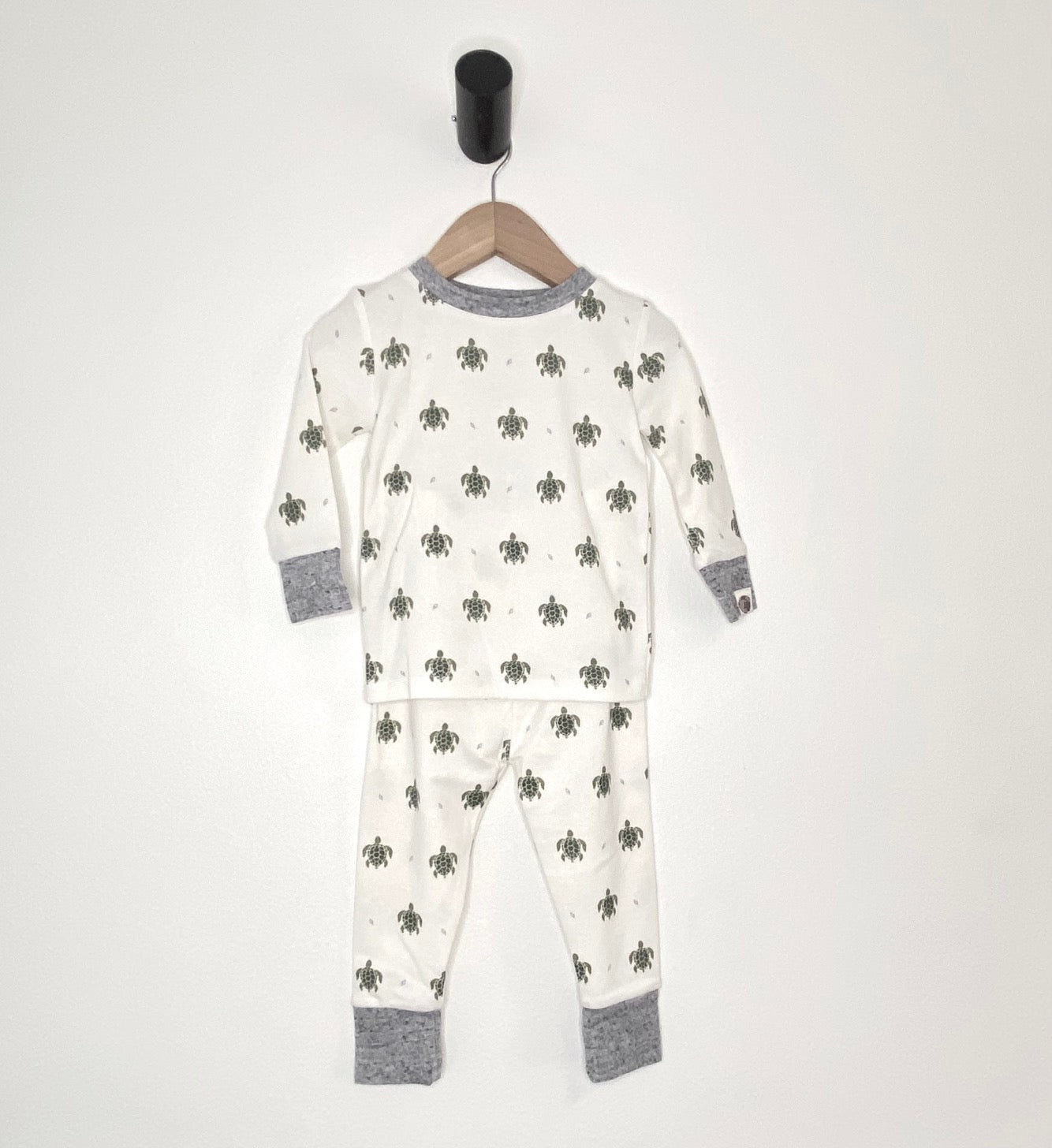 Sea Turtle Print 2pc Infant/toddler Tight Fitting Pajama Set - New For Spring 25