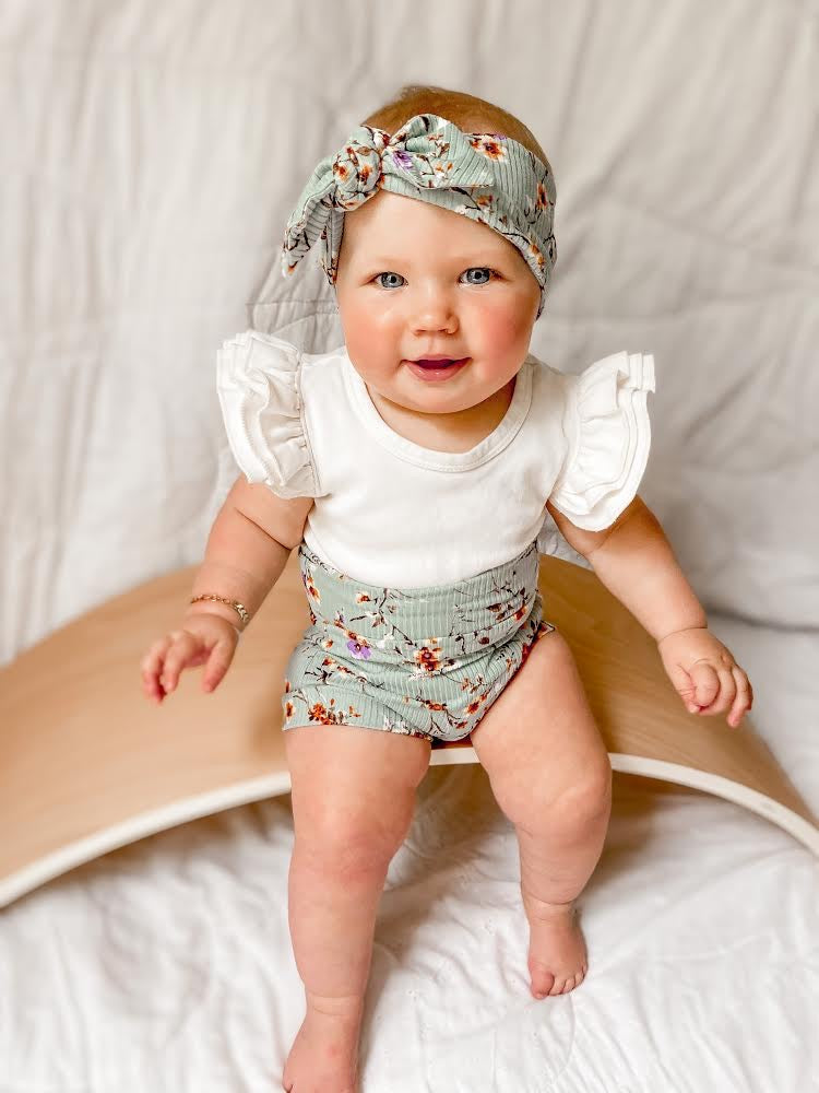 Dried Floral On Sage Ribbed Bummies