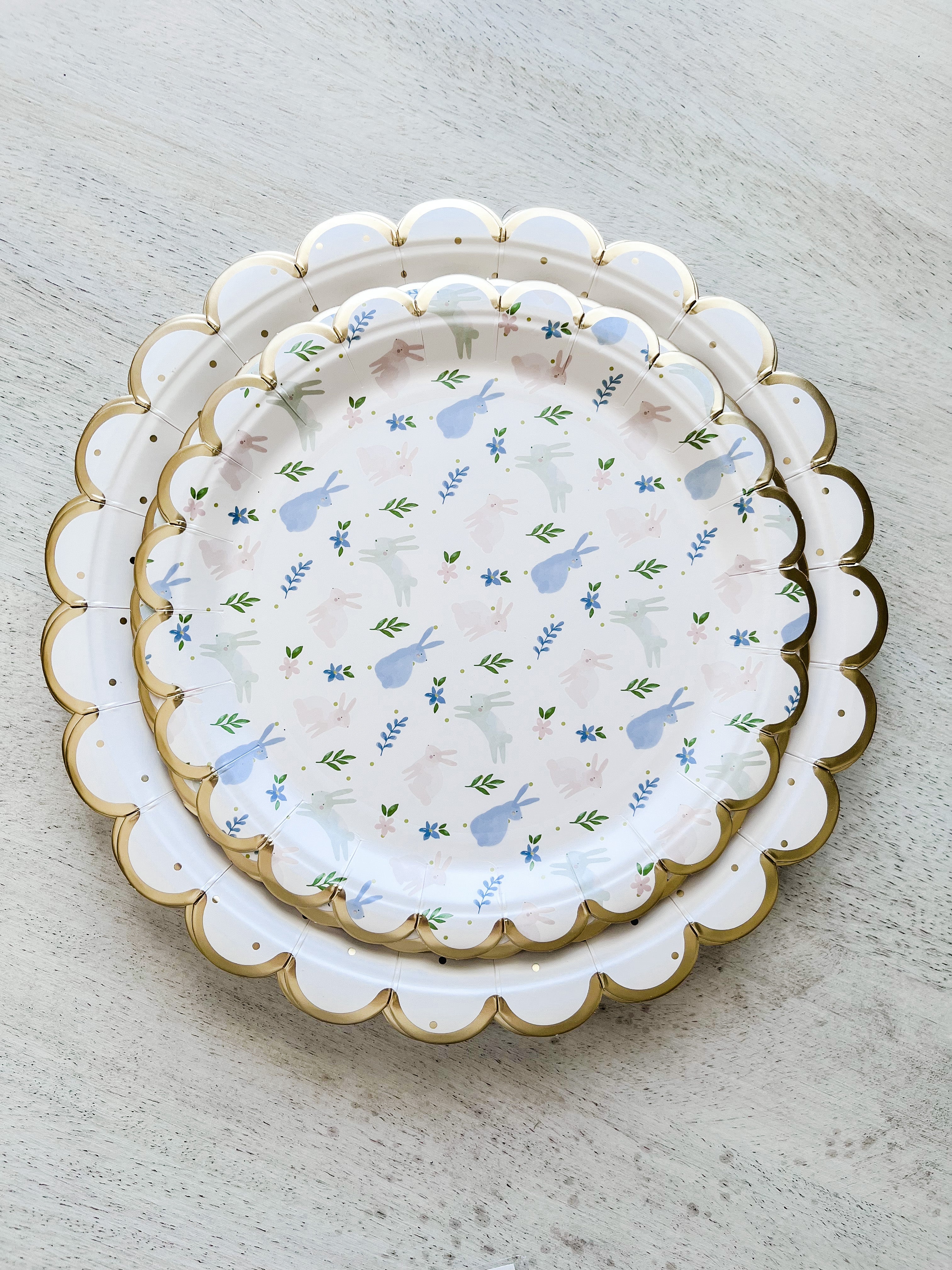 Scalloped Polka Dot Plate
