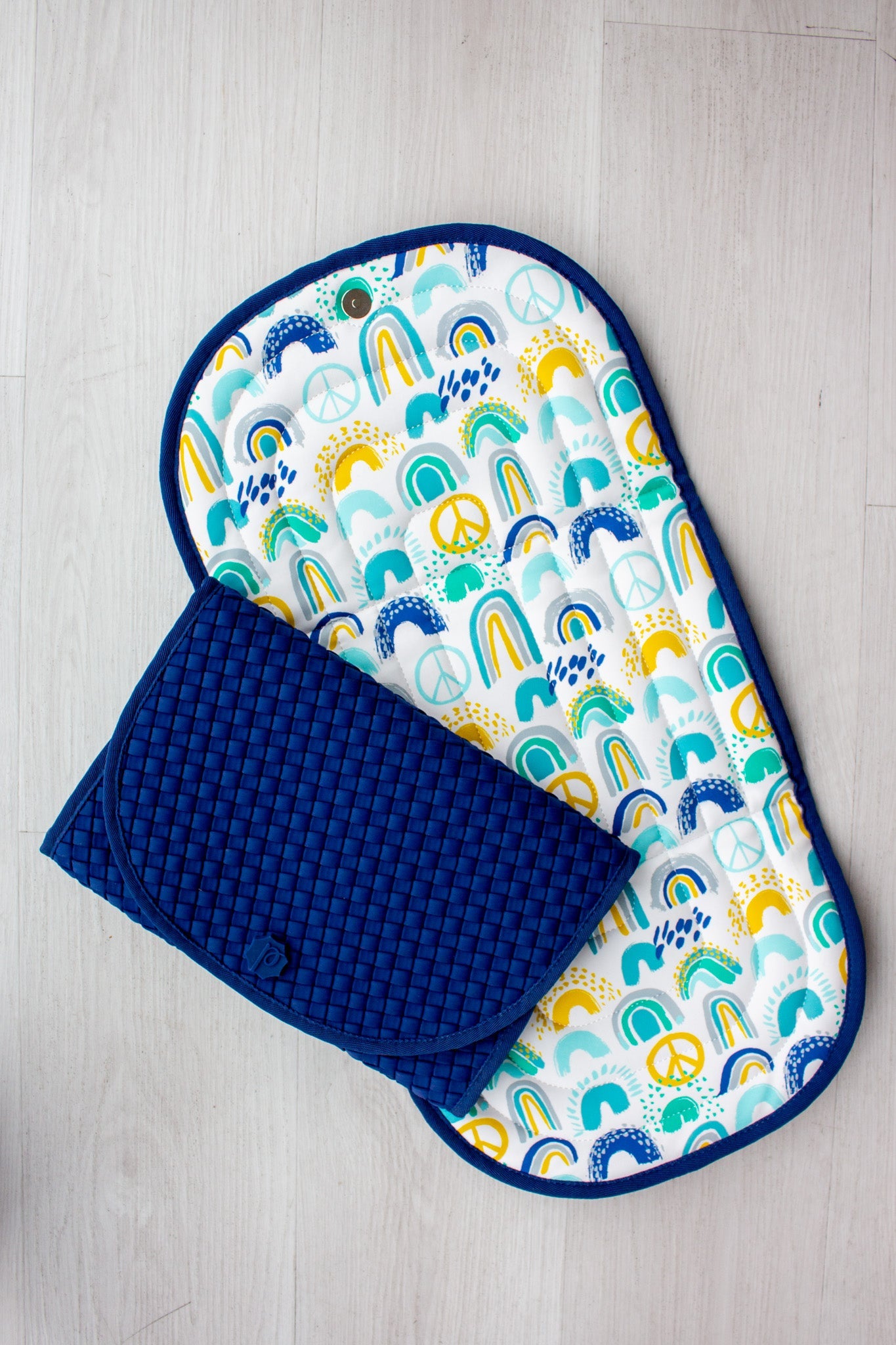 Pret® Changing Clutch - Rainbows Blue