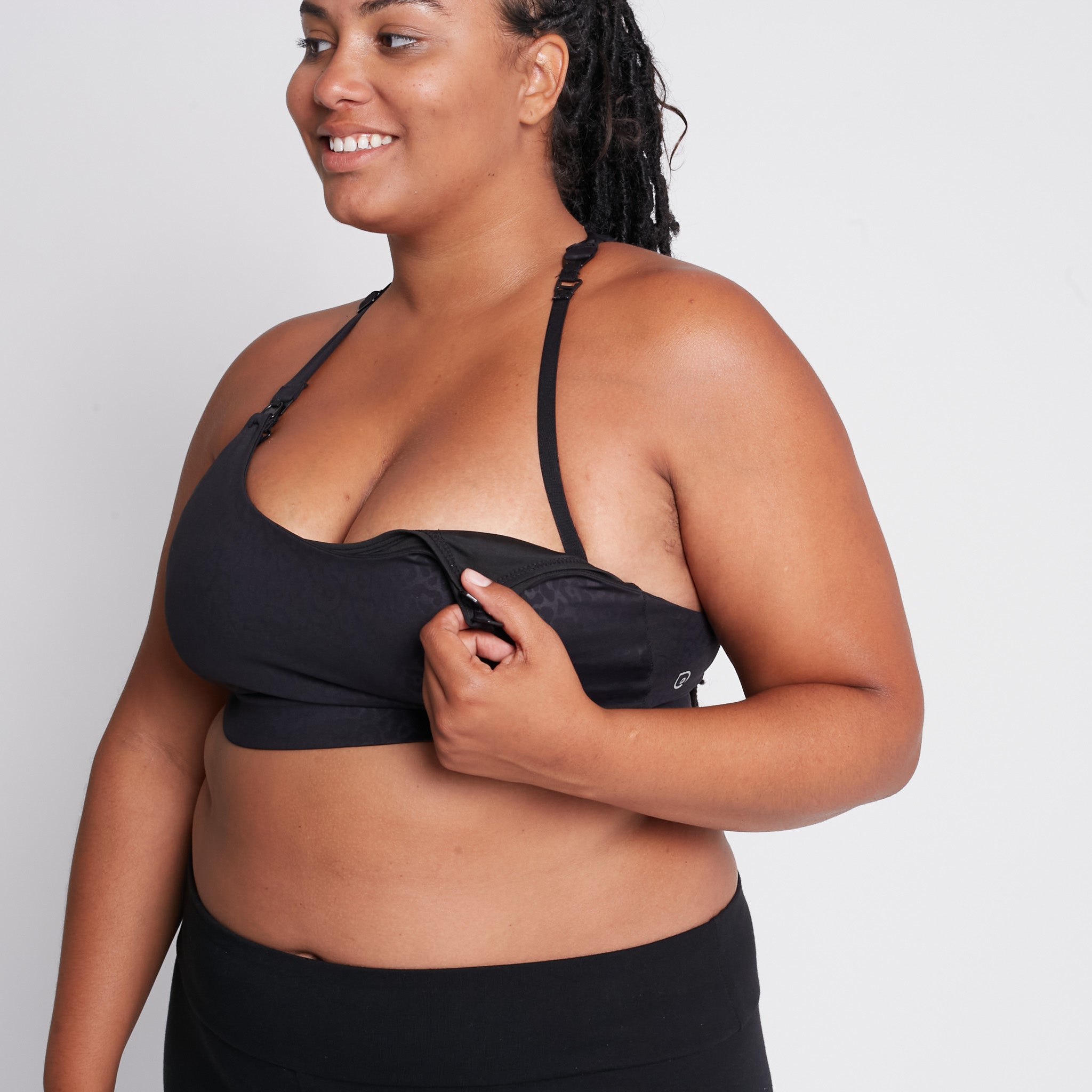 Océane 4 - Medium Support Nursing & Hands Free Pumping Sports Bra (black Cheetah)