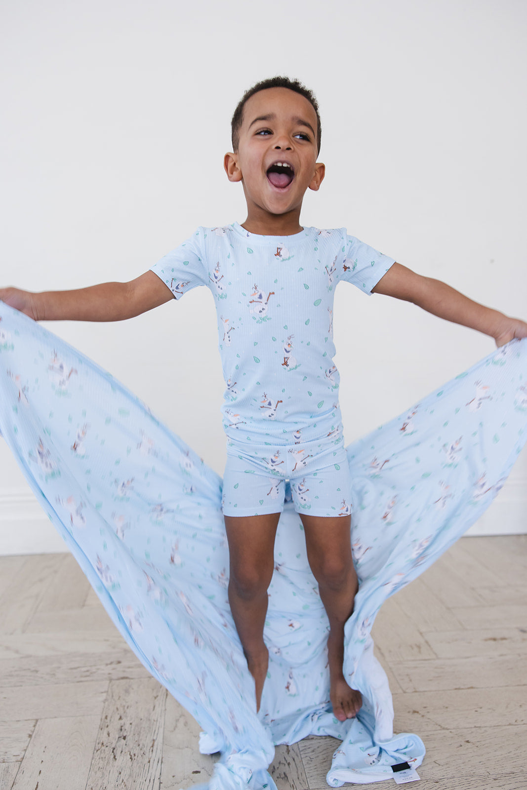 Blue Flurry (ribbed) - Lightweight Blanket