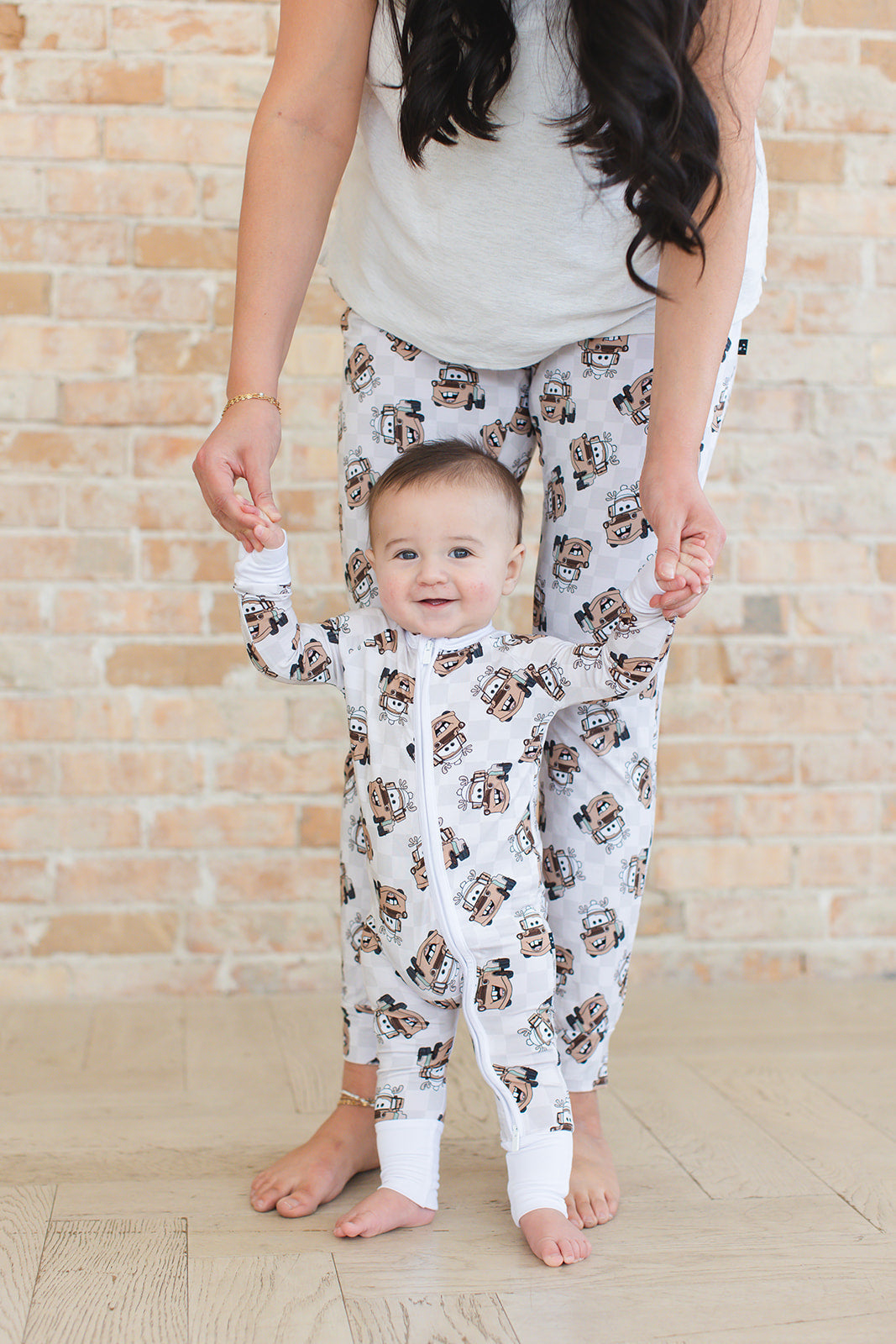 Tow In The Snow - Women's Jogger