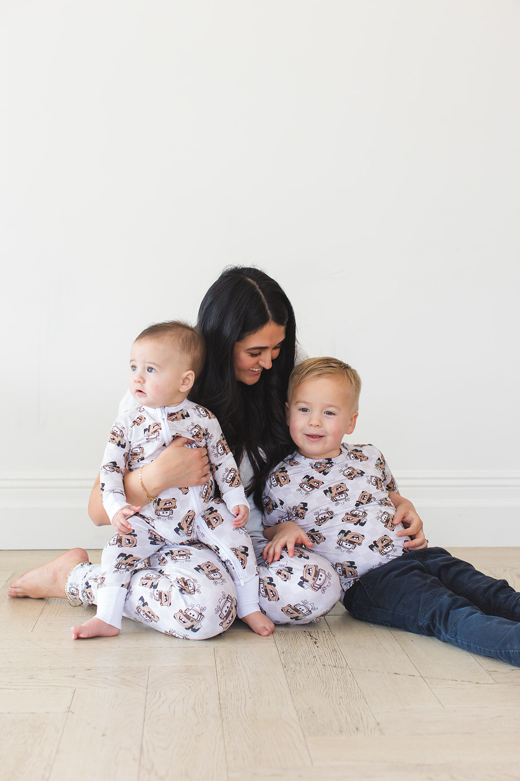 Tow In The Snow - Everyday Tee