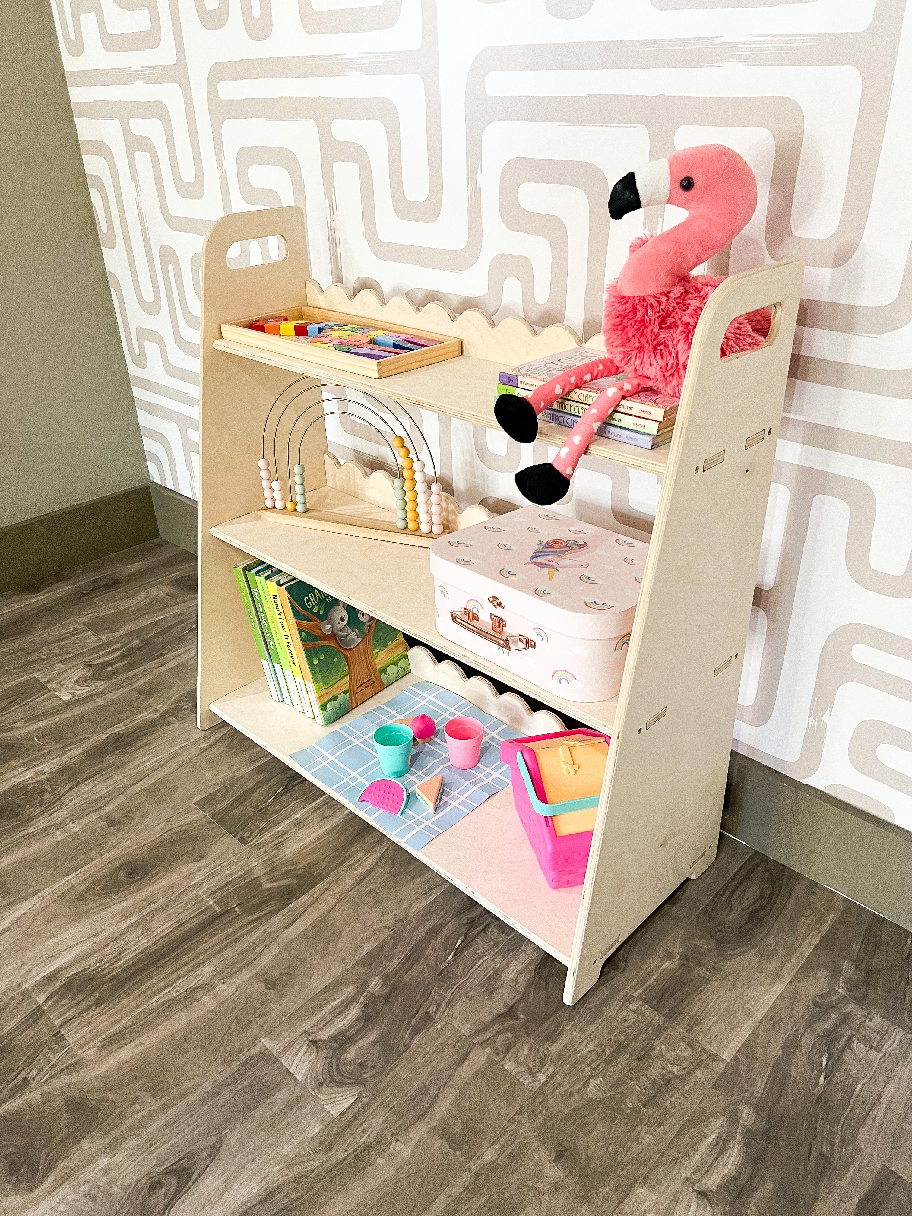 Ray- Scalloped Toy Shelf
