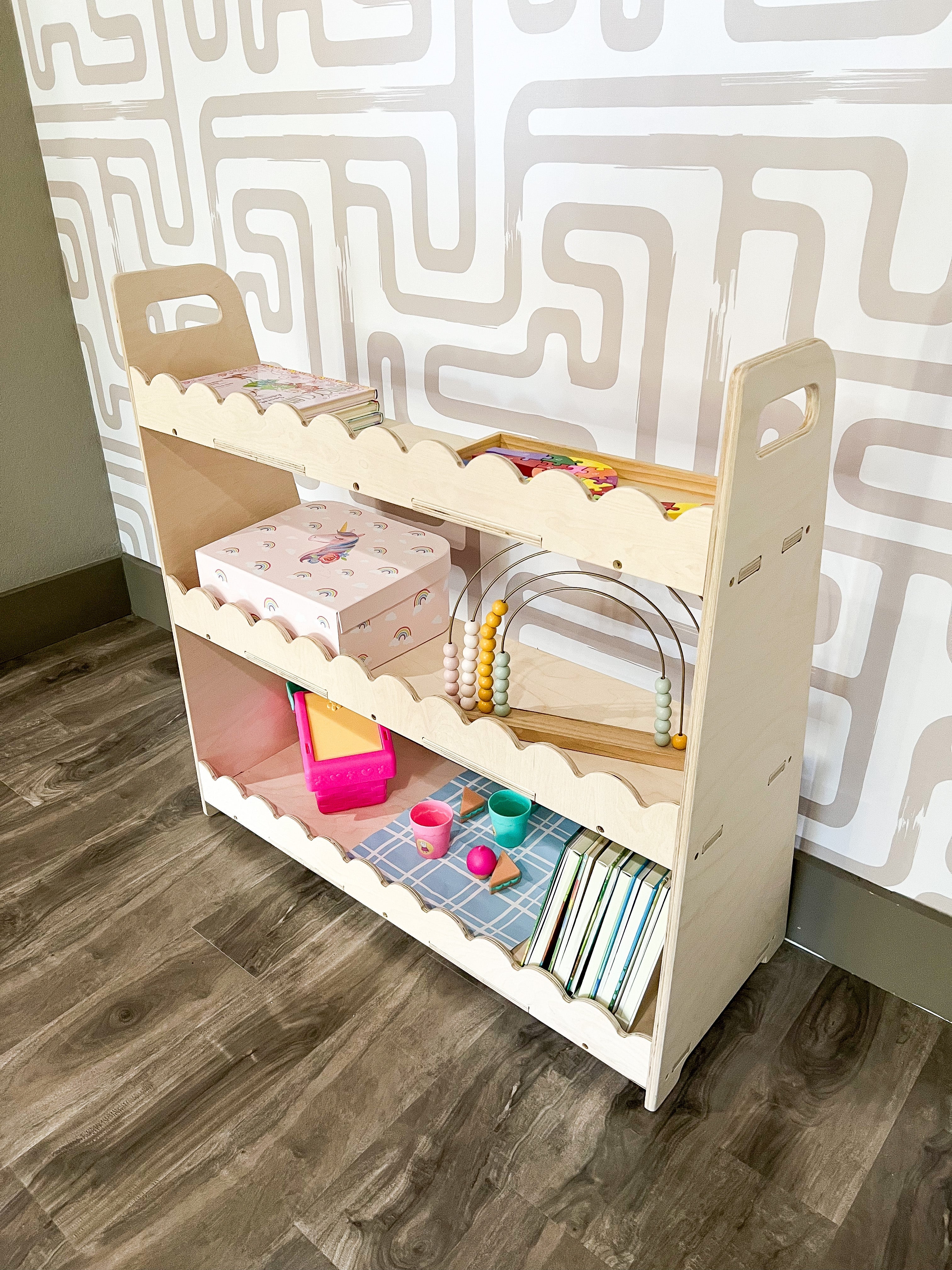 Ray- Scalloped Toy Shelf
