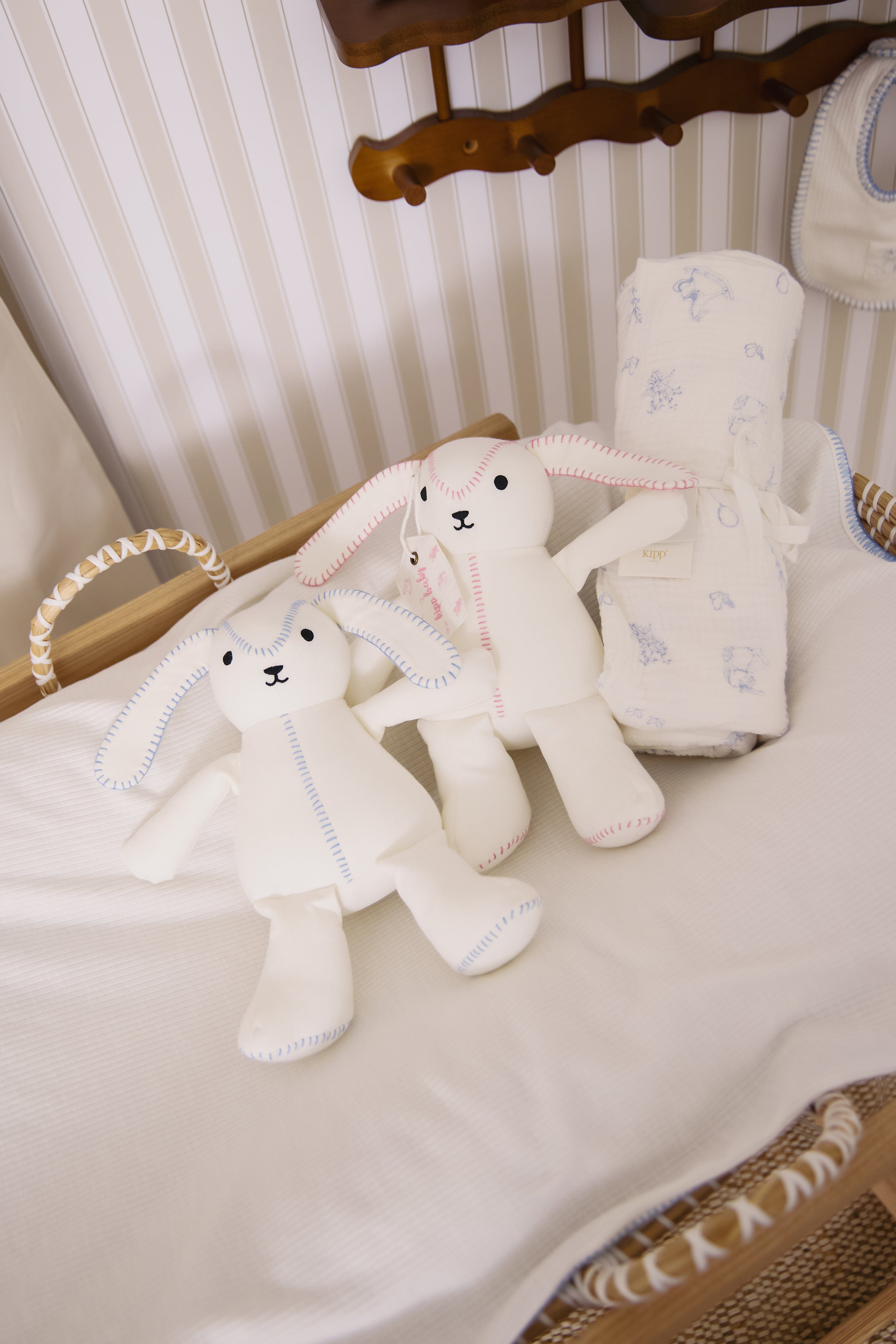Toile Bunny In A Box - Blue