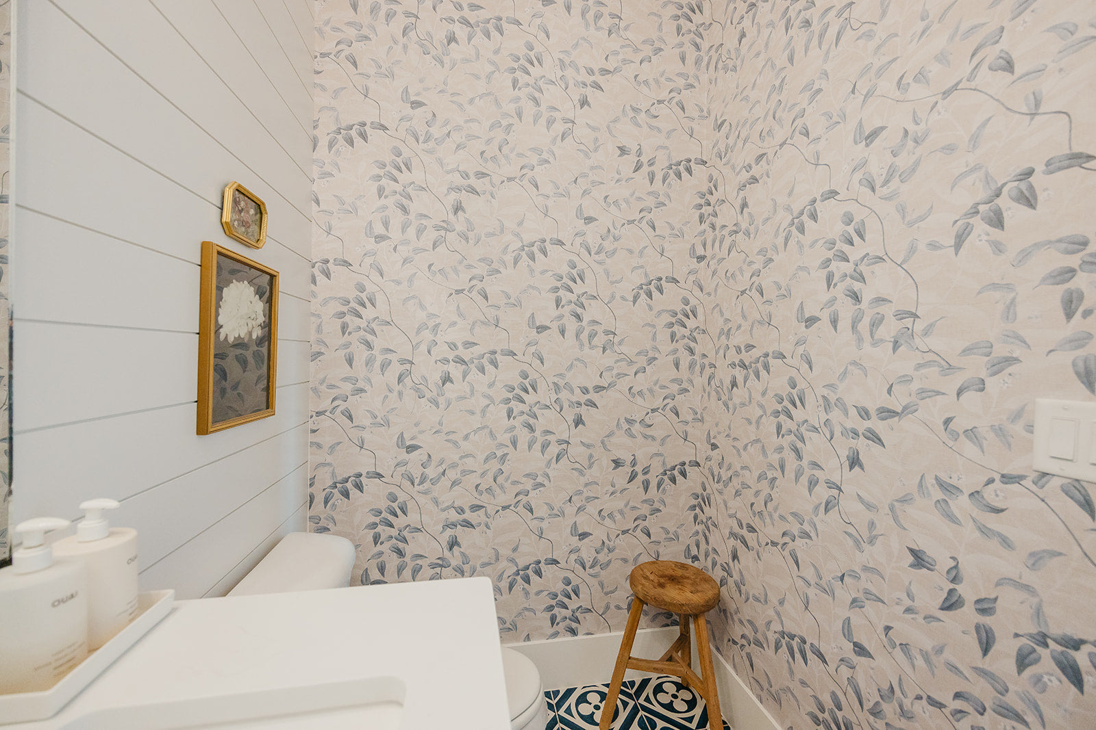Hollins Wallpaper By Aynsley Ovard X Bloomery Decor