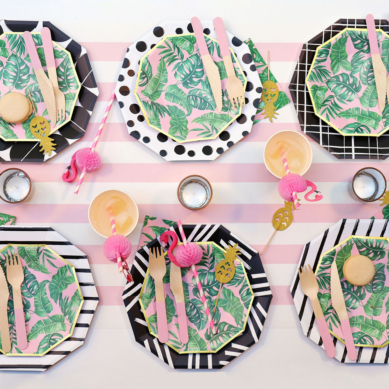 Dashes And Dots Large Plates (10 Per Pack)