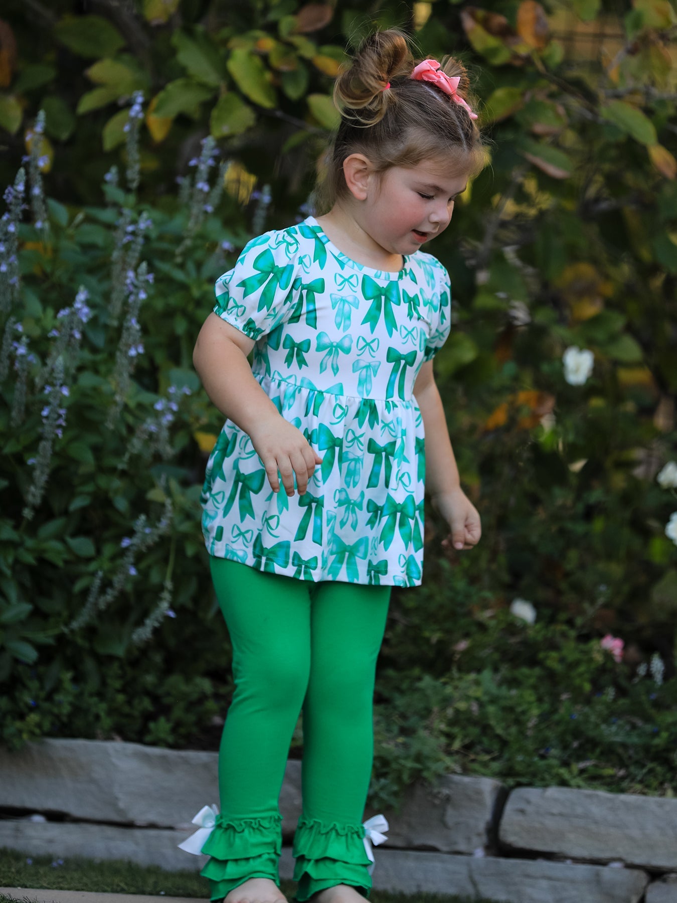 St. Patrick's Day Bow Top And Ruffled Leggings Girls Set