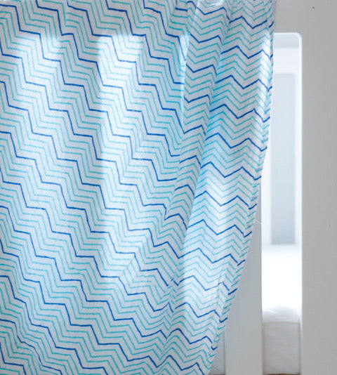 ORGANIC SWADDLE SET - SHADES OF BLUE (Chevron + Dotty)