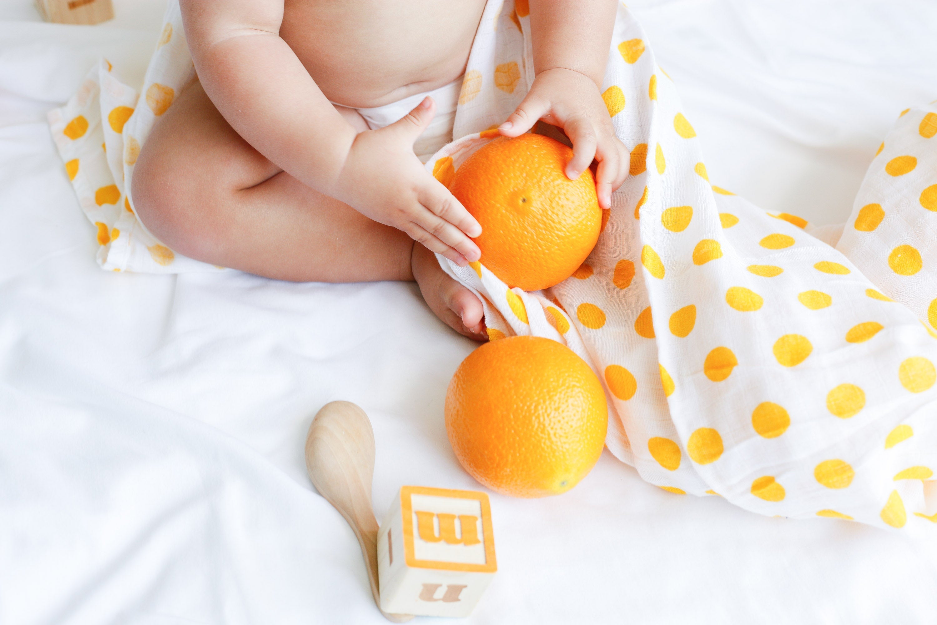 ORGANIC SWADDLE - SAFFRON