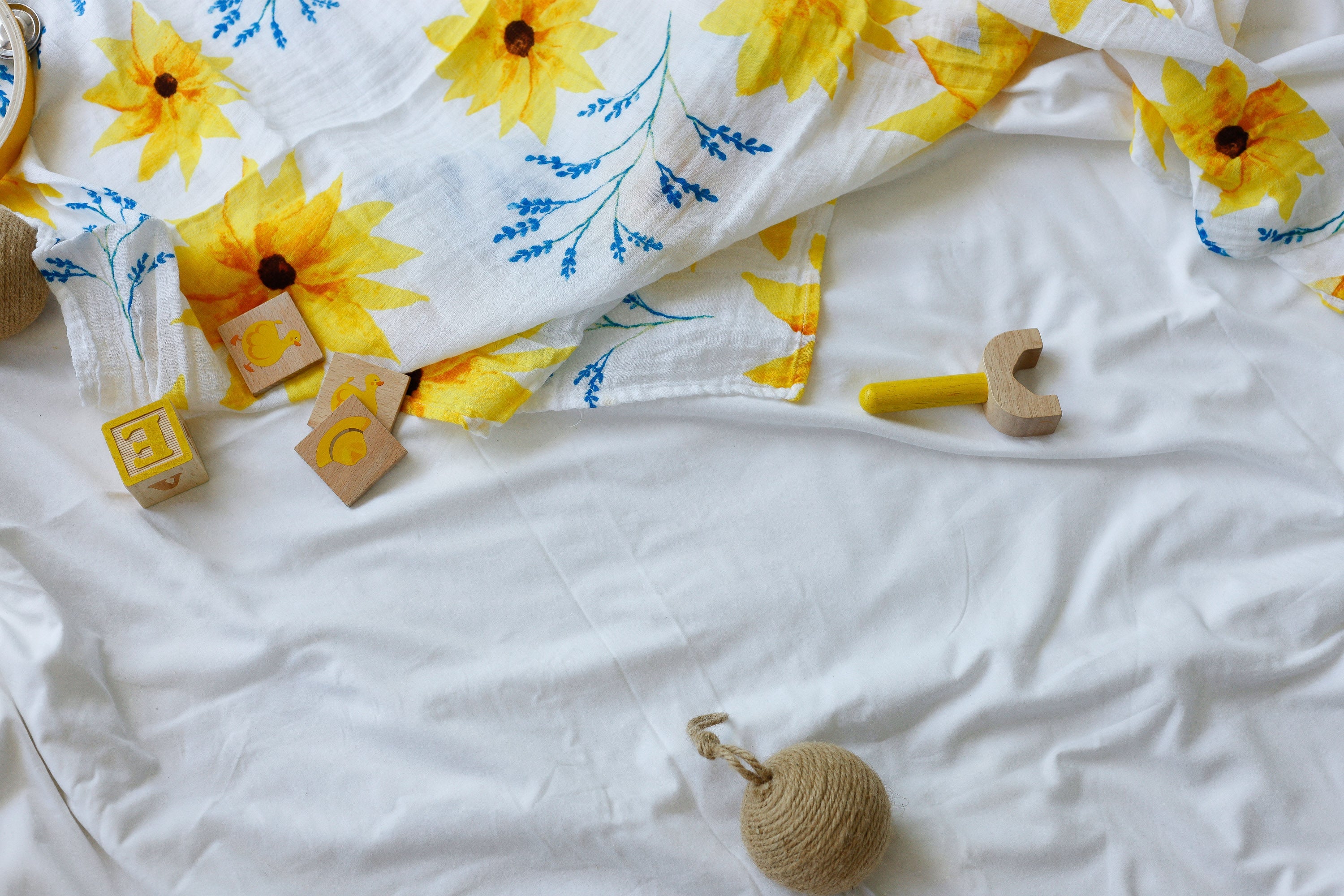 ORGANIC SWADDLE SET - GLOWING GARDEN (Sunflower + Blue Butterfly)