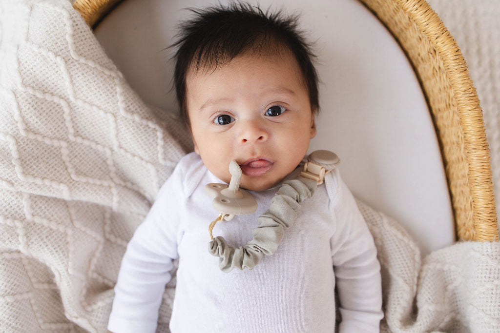 Metal-free Muslin Cotton And Silicone Pacifier Clips