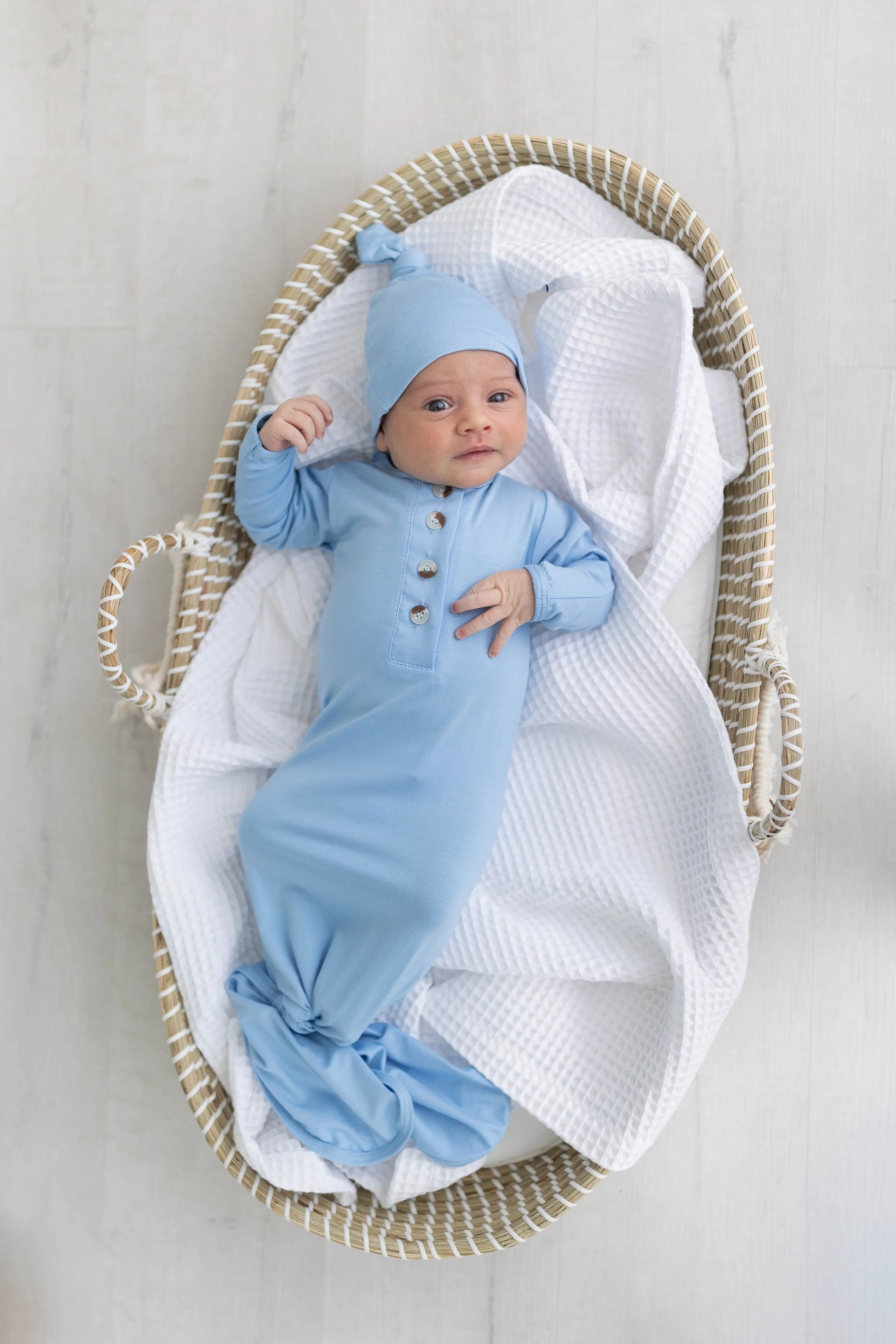 Knotted Baby Gown & Hat Set - Baby Blue (newborn-3 Months)