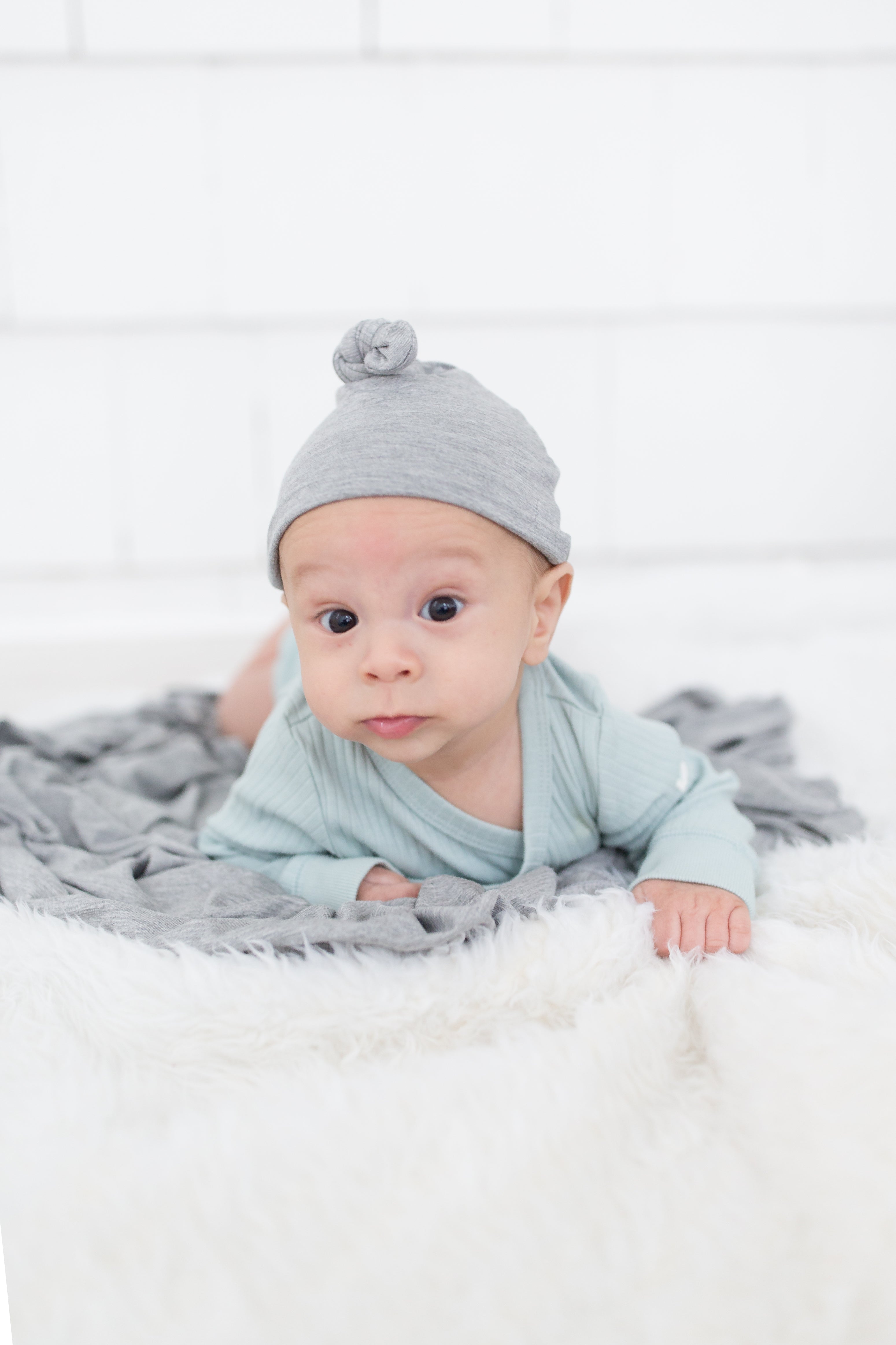 Swaddle Blanket And Hat Set - Gray