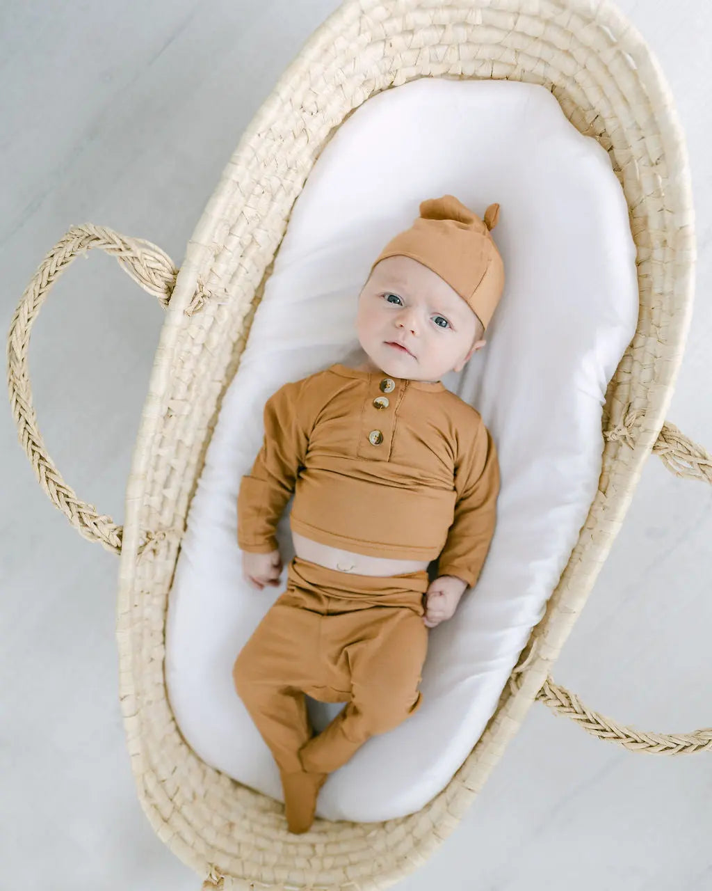 Top And Bottom Outfit And Hat Set (newborn-12 Months Sizes) Camel