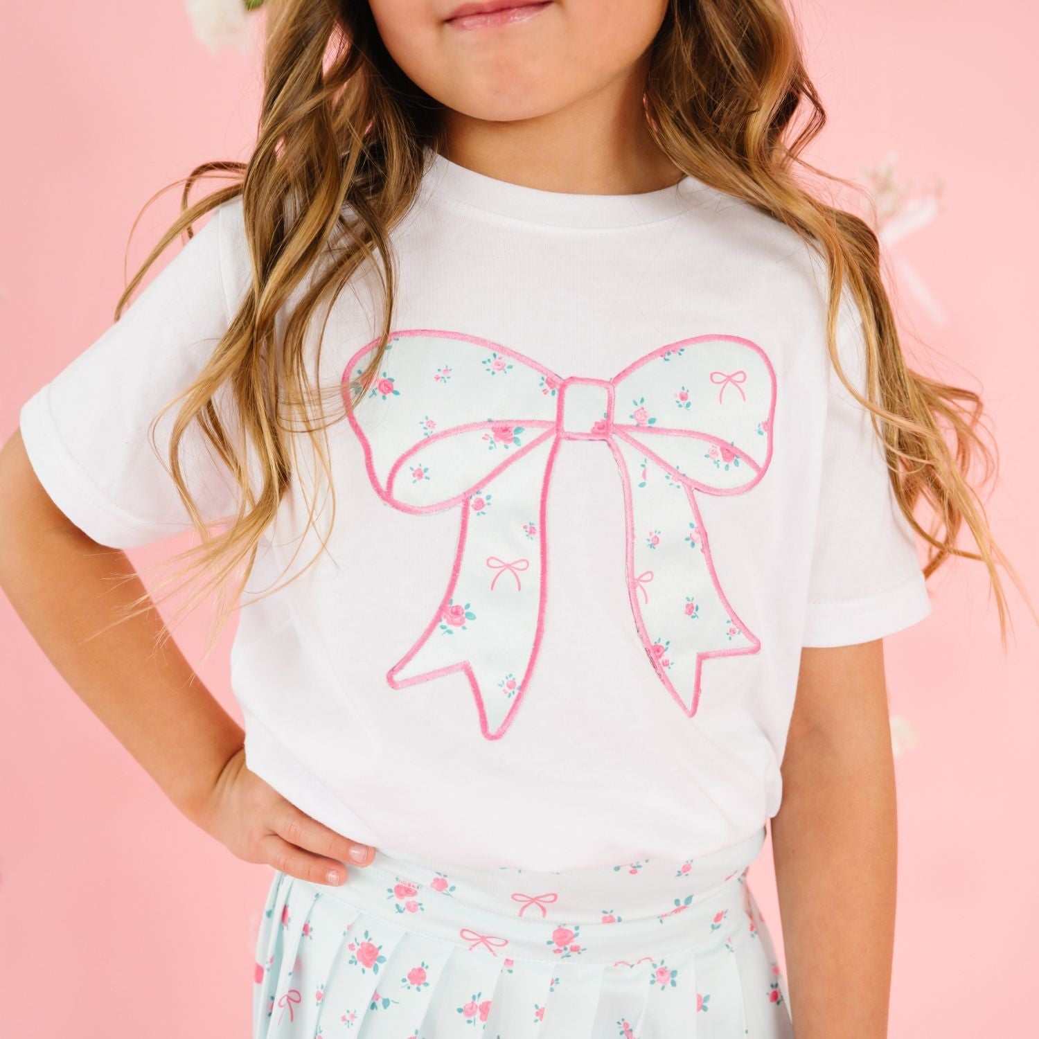 Sky Blue Floral Bow Patch Short Sleeve T-shirt