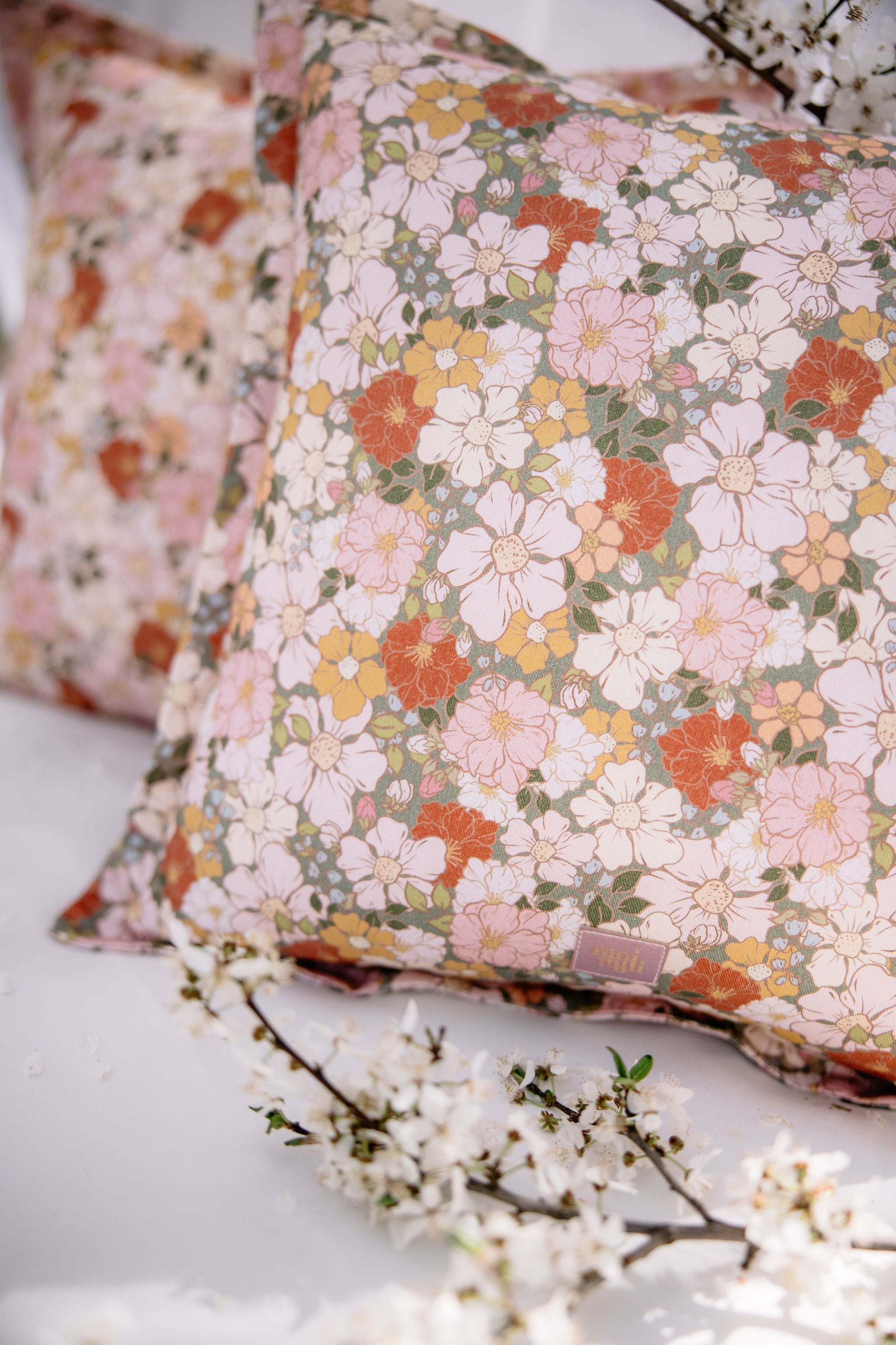 “green Garden” Pillow