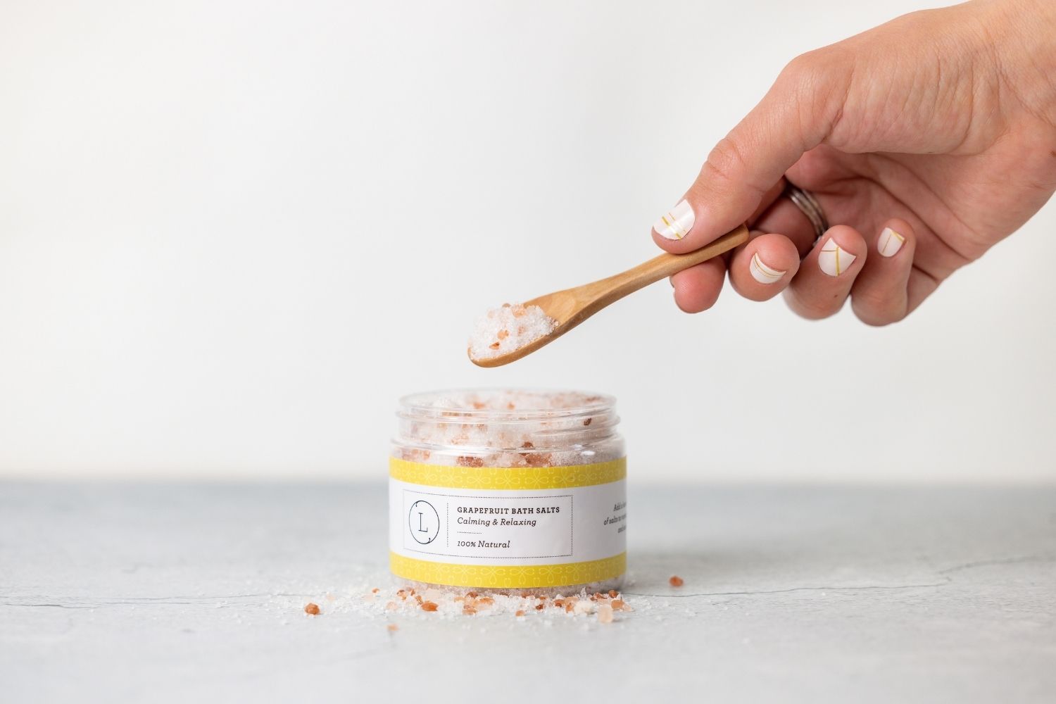 Grapefruit Natural Bath Salt Soak With Dead Sea, Epsom And Himalayan Salts