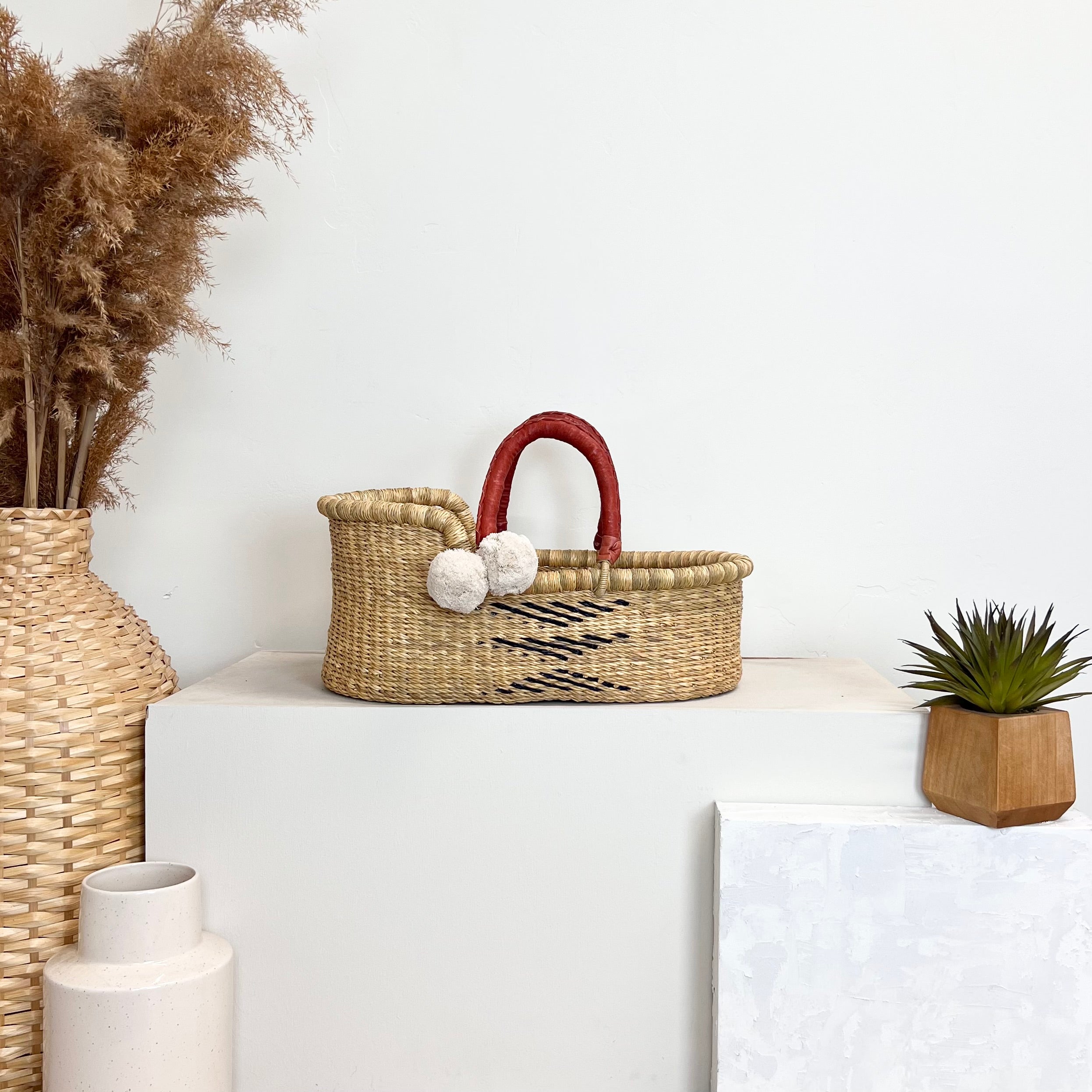 Oak<br>mini Moses Basket