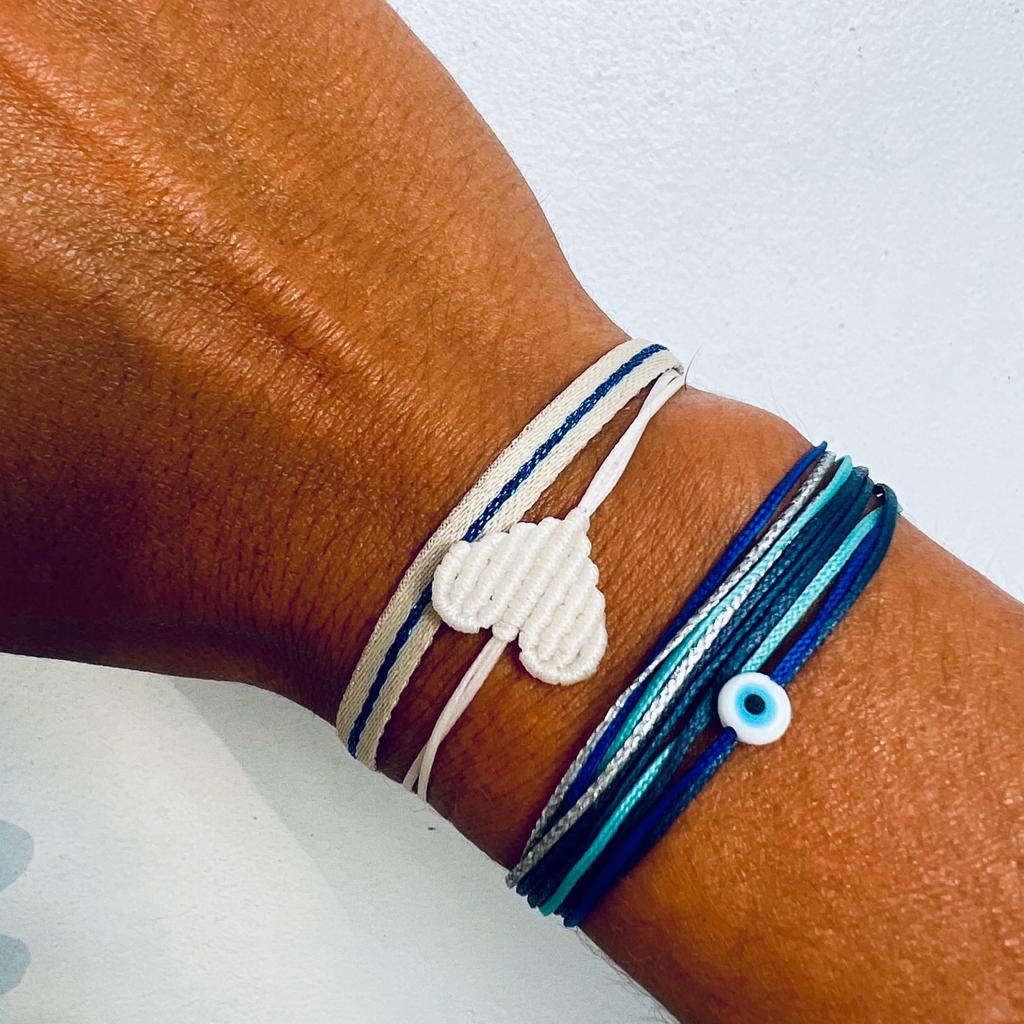 Snowy Heart Bracelet
