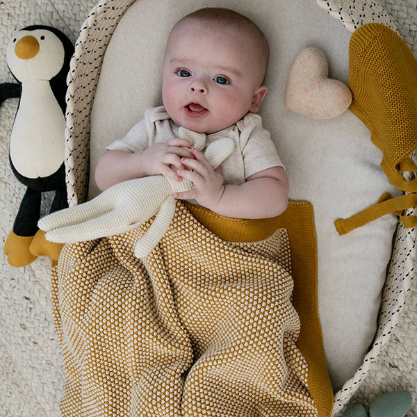 Elegant Organic Cotton Baby Blanket And Bonnet Set