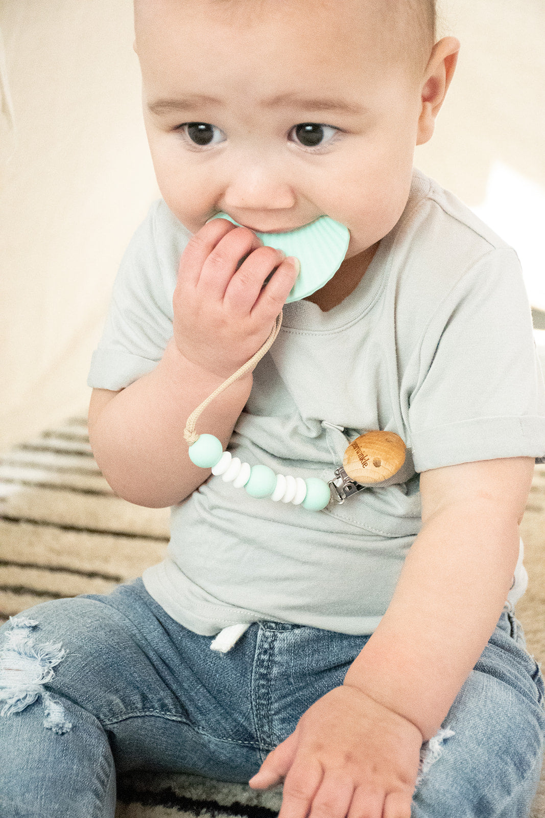 Multi-textured Teething Shell – Soothe & Stimulate Your Baby’s Senses