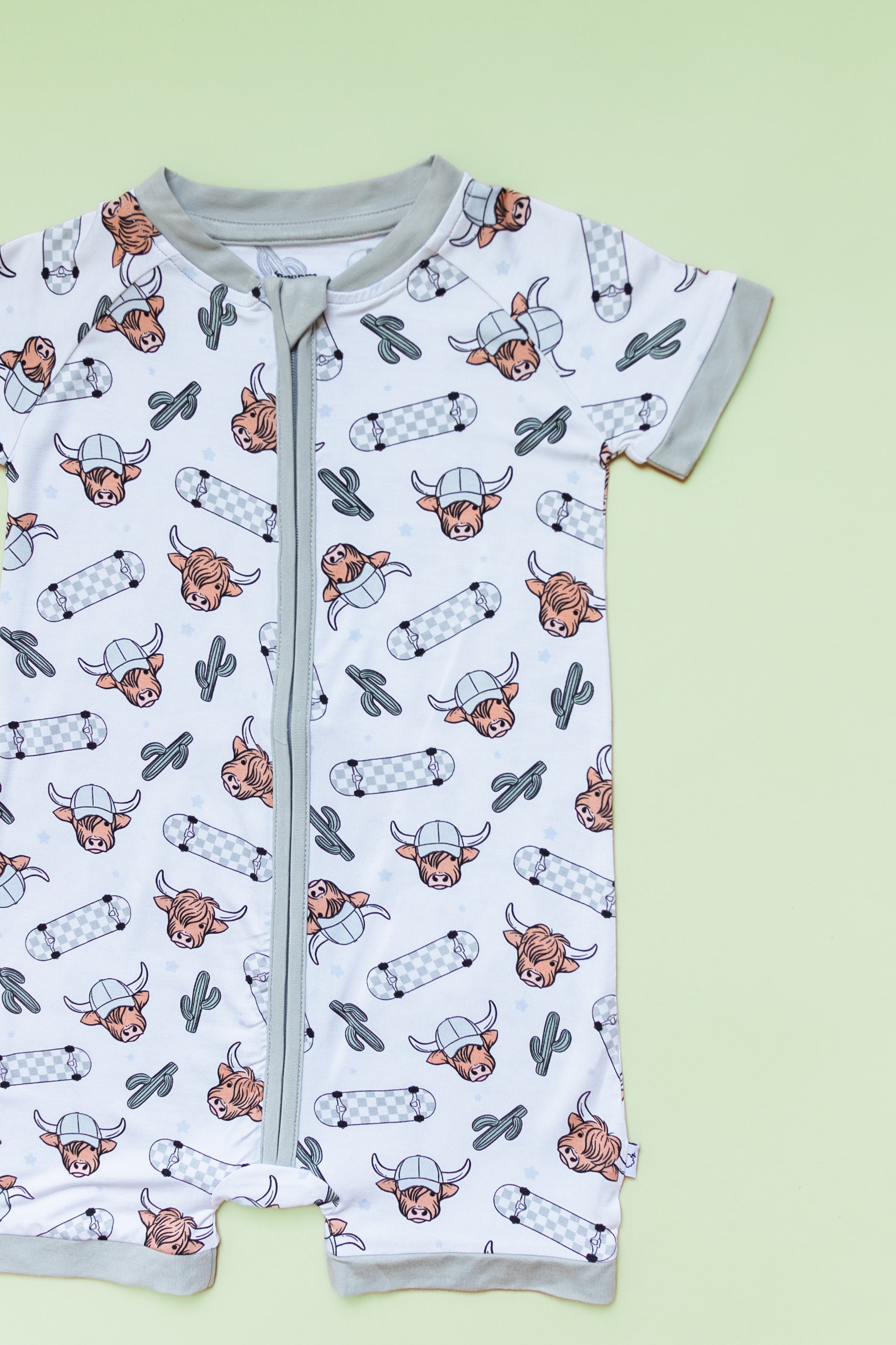 Exclusive Moo-ving Fast Dream Shortie