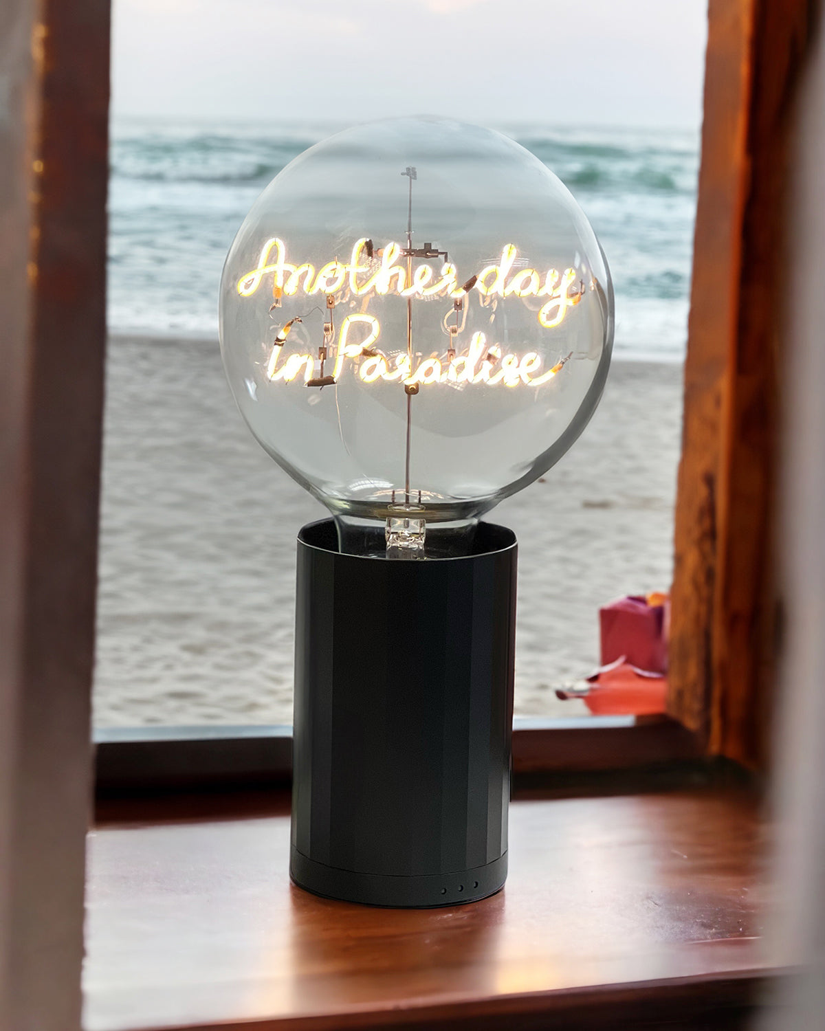 Mitb Bulb Anotherday In Paradise Amber