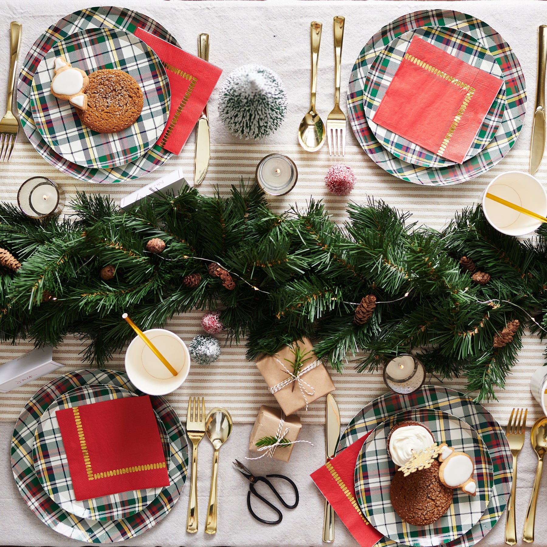 Dark Red Brushstroke Napkins (25 Per Pack)